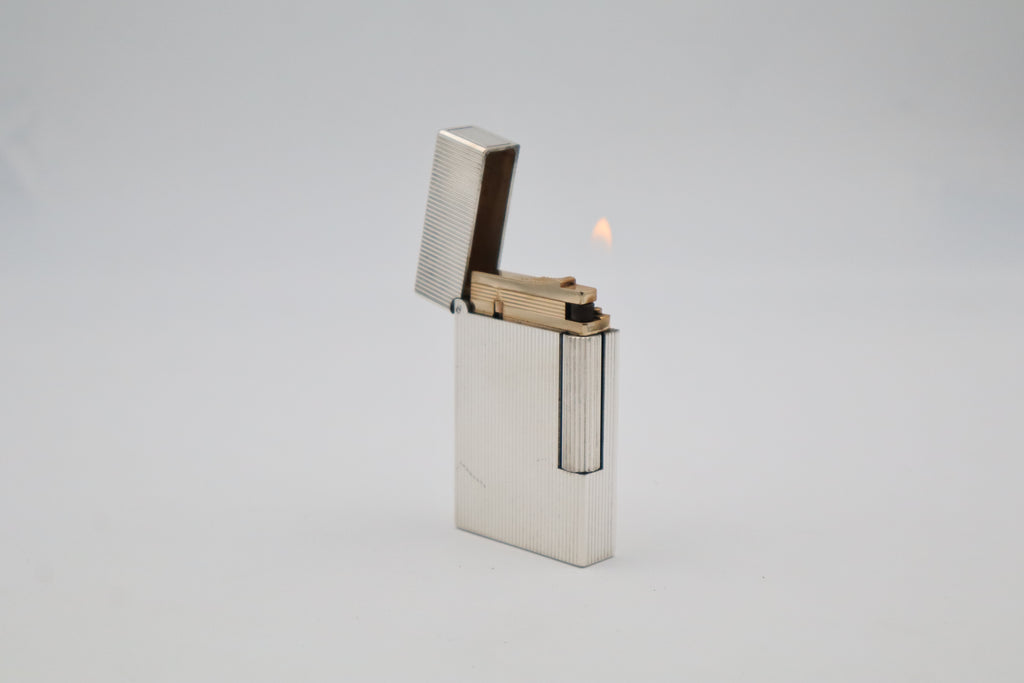 S.T. Dupont Ligne 2 silver vertical stripes lighter