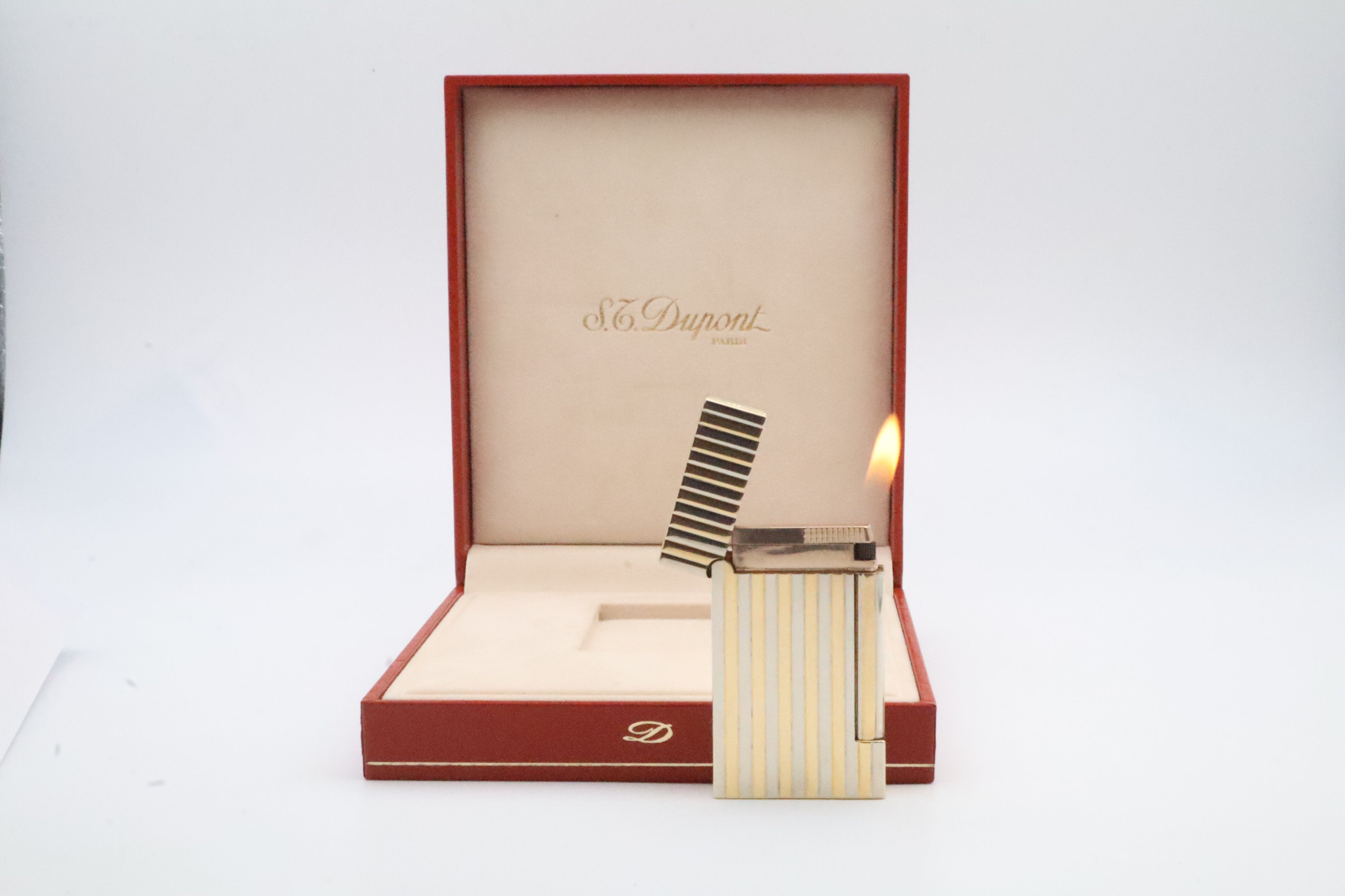 Unique Solid 18k Gold S.T. Dupont Ligne D lighter