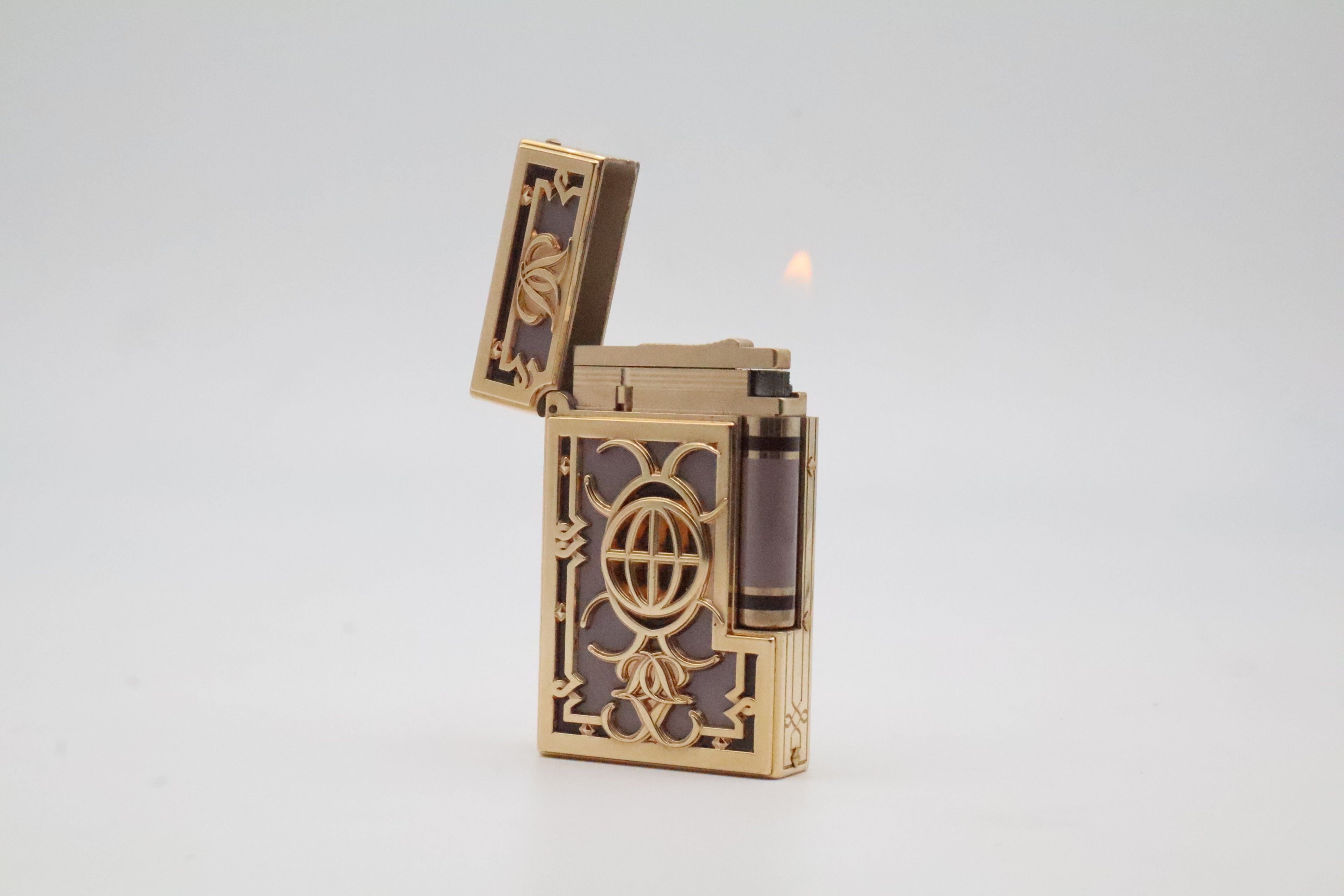 S.T. Dupont New York 5th Avenue Limited Edition lighter NEW OLD STOCK