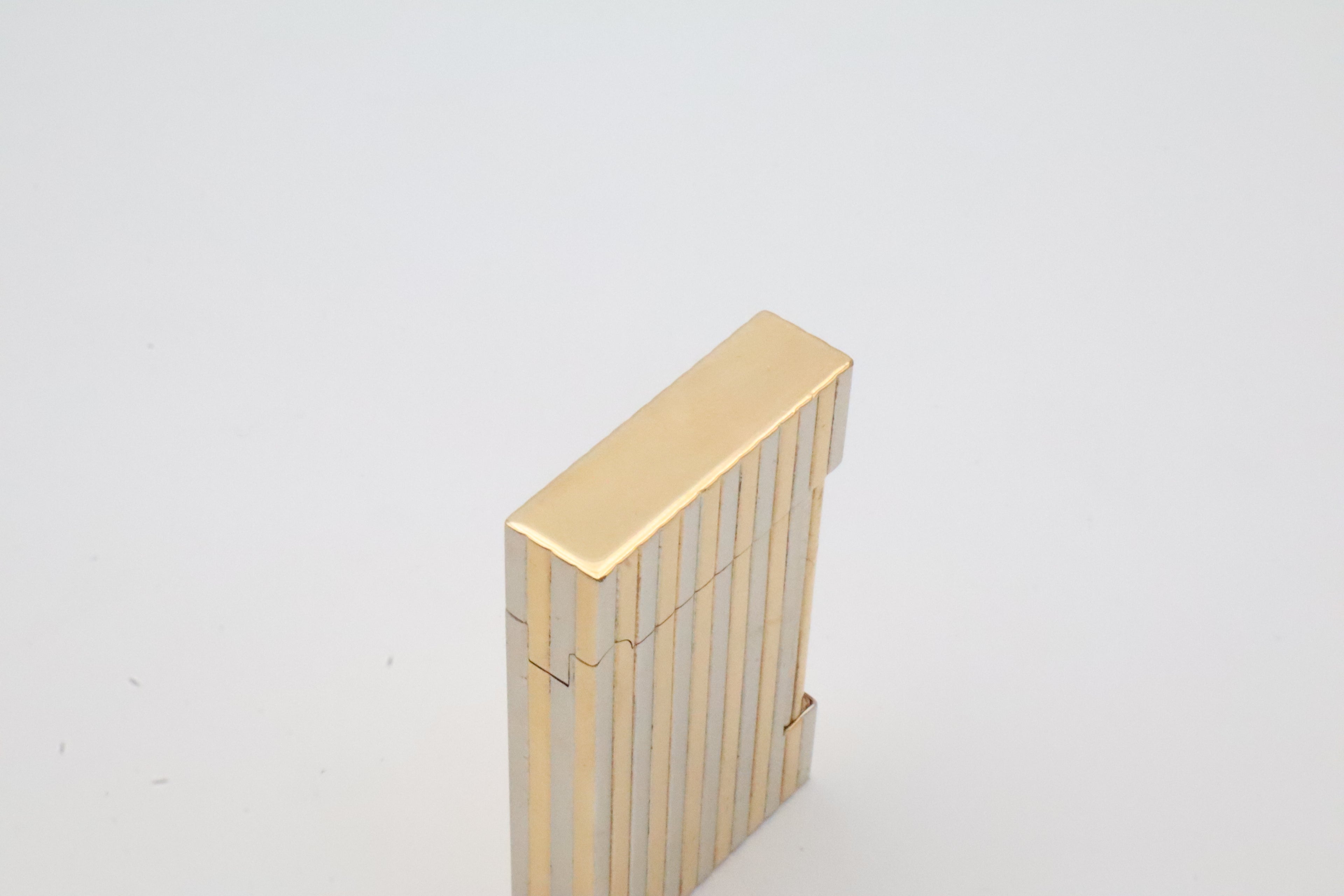 S.T. Dupont Ligne D solid gold top
