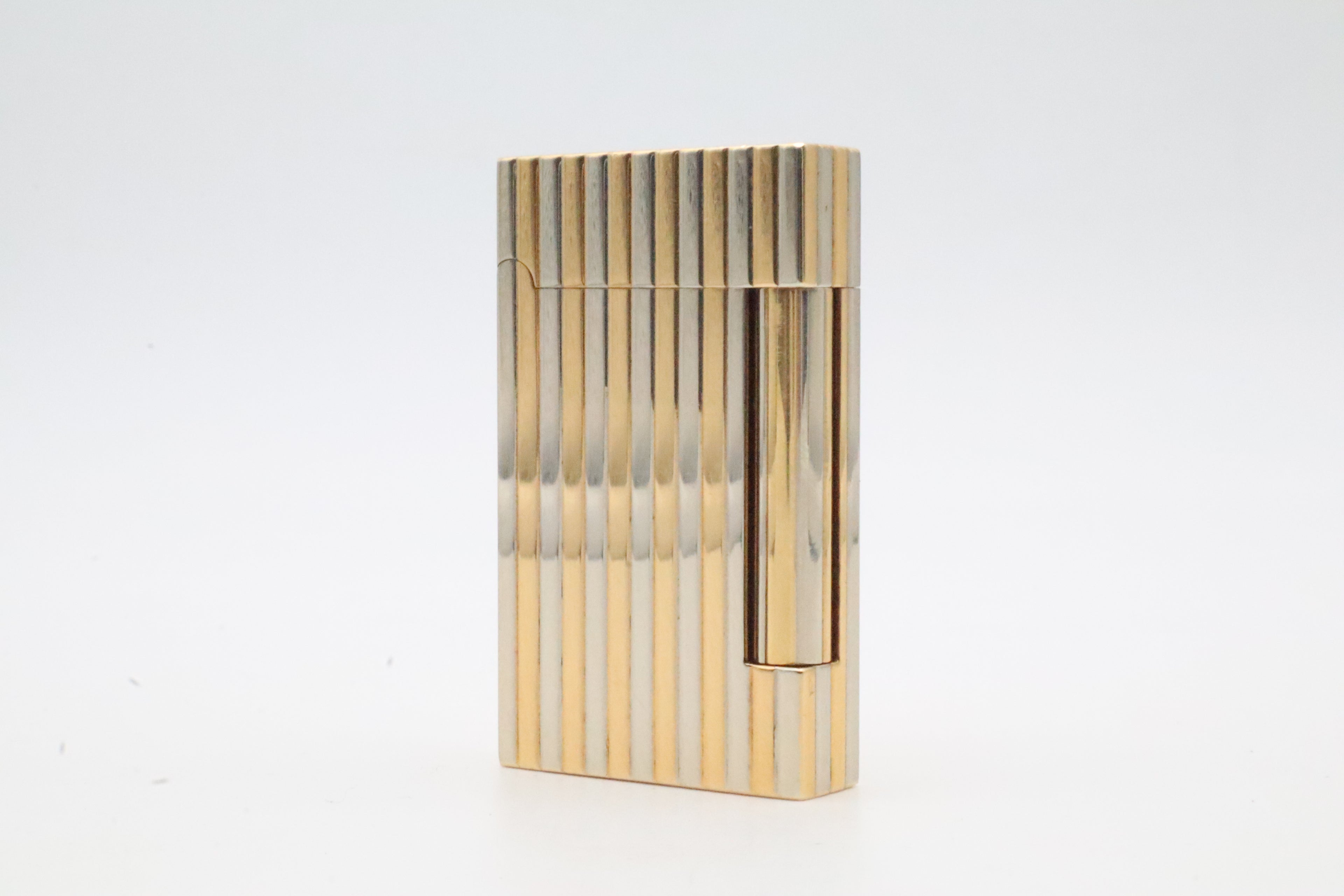 S.T. Dupont Ligne D solid gold front