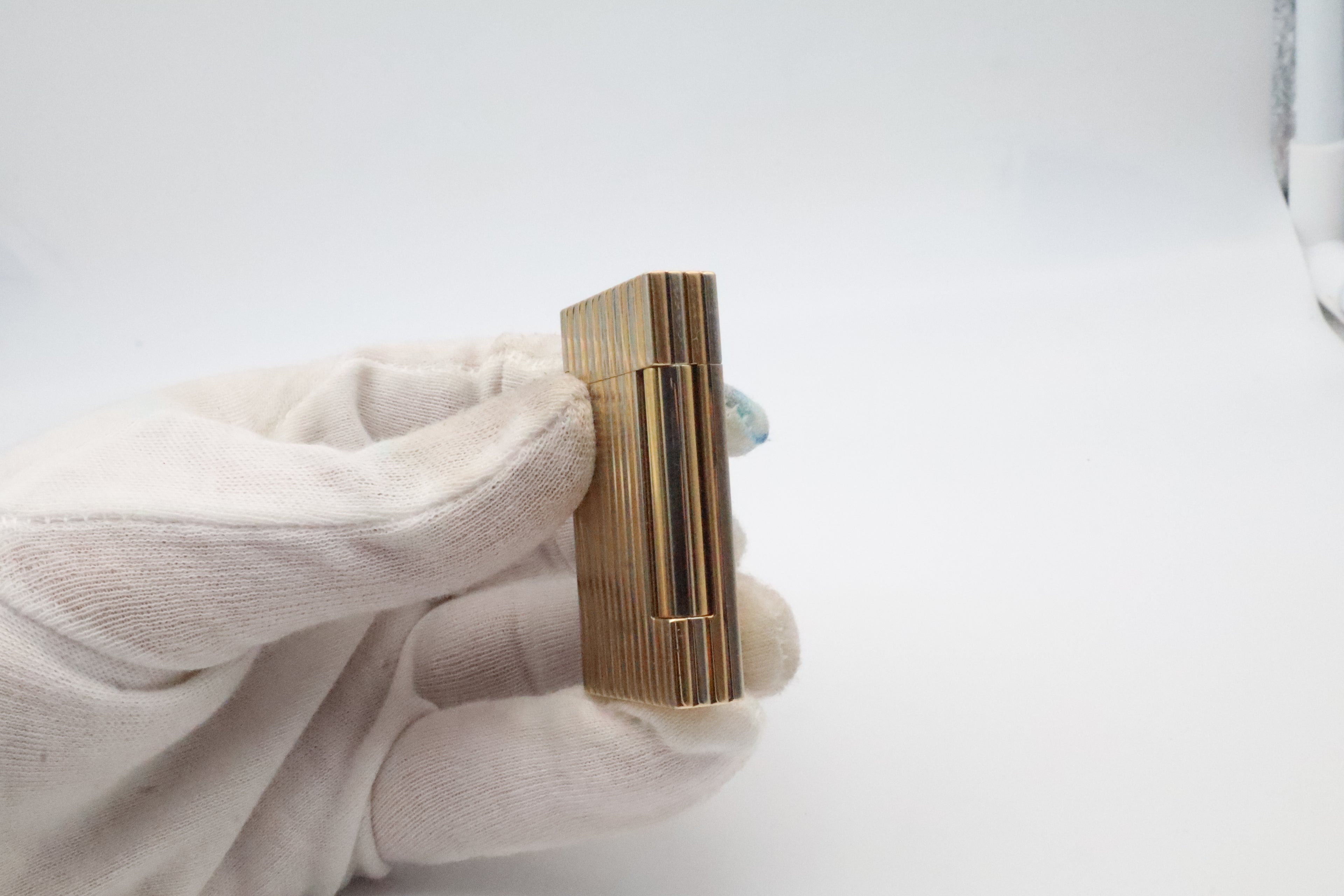 Solid gold S.T. Dupont Ligne D side profile