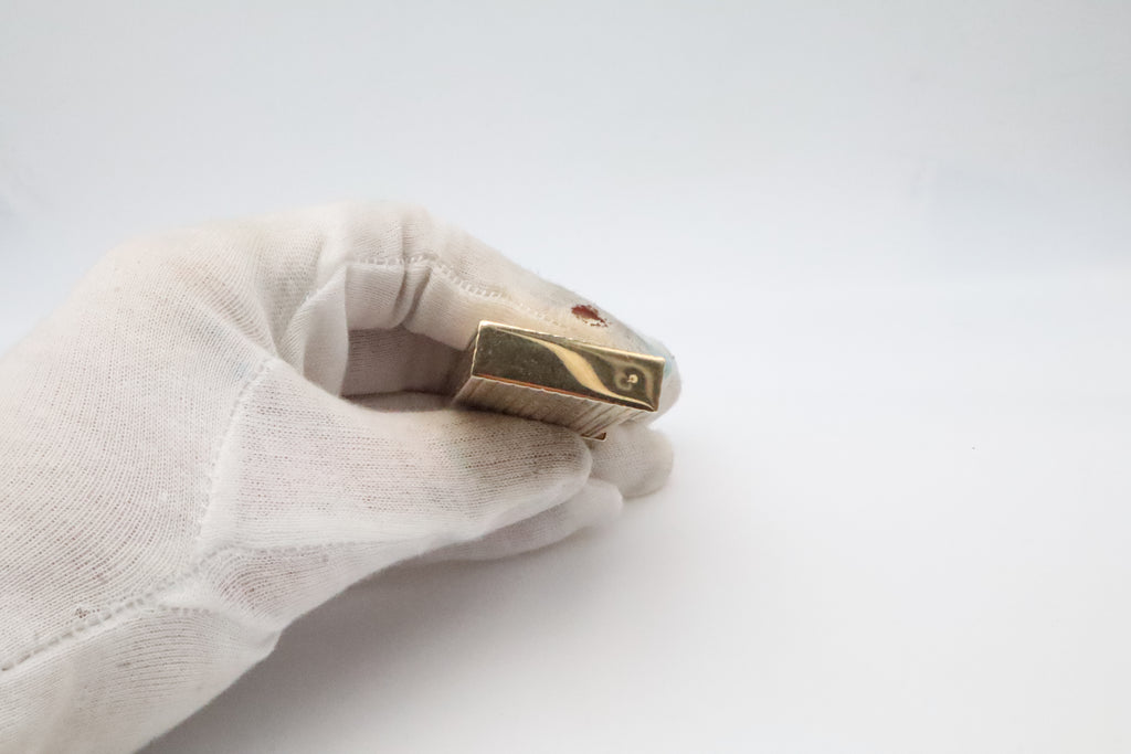Solid gold S.T. Dupont Ligne D dent on top