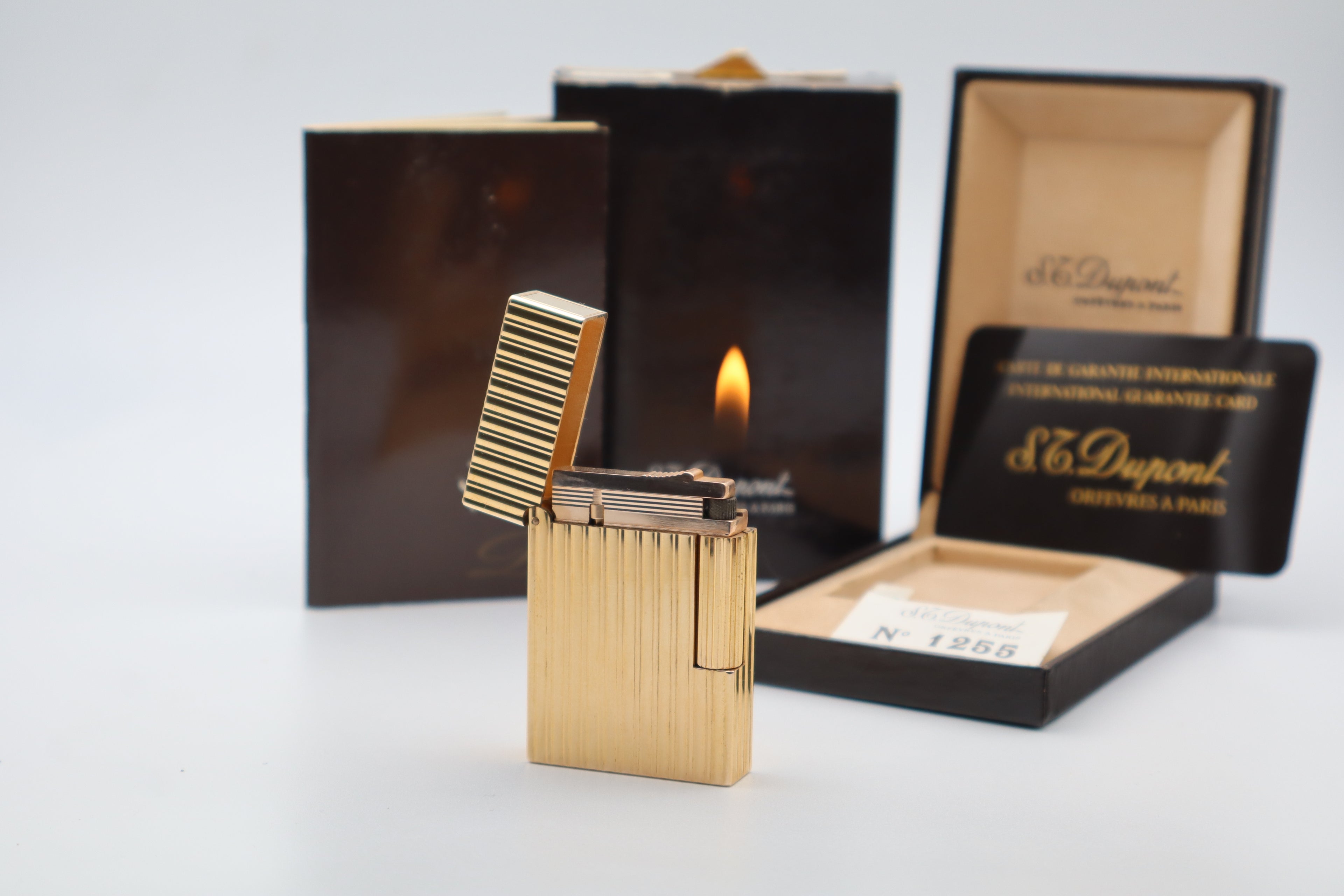 S.T. Dupont Ligne 2 gold vertical stripes NEW OLD STOCK lighter small model