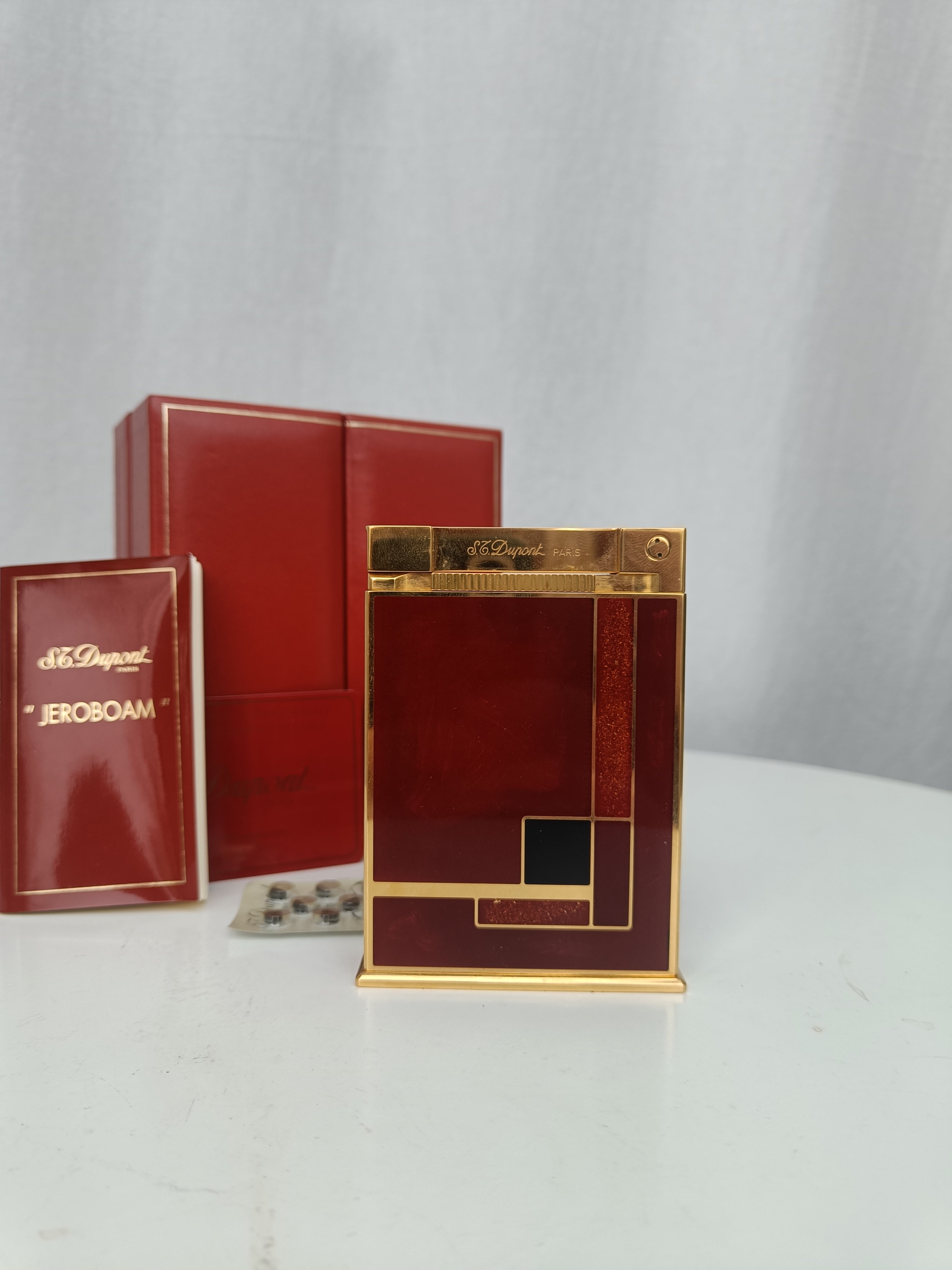 Mint S.T. Dupont Jeroboam Art Deco Laque de Chine ref. 027597 with box and papers