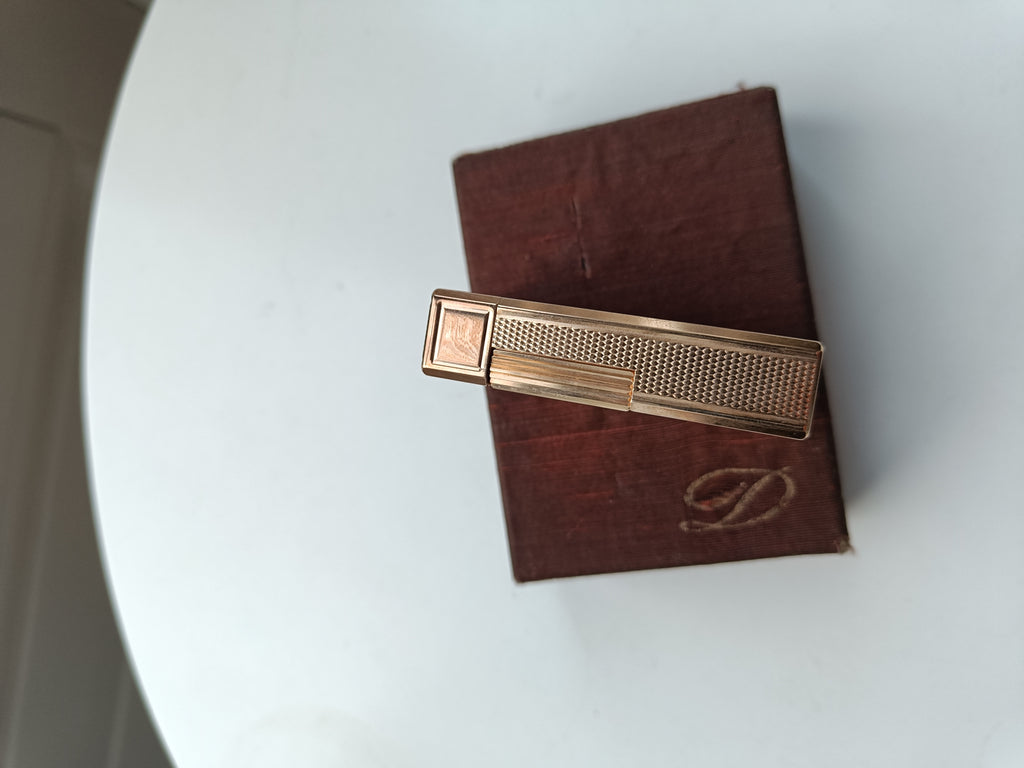 Mint S.T. Dupont Ligne 1 pattern gold with box and papers