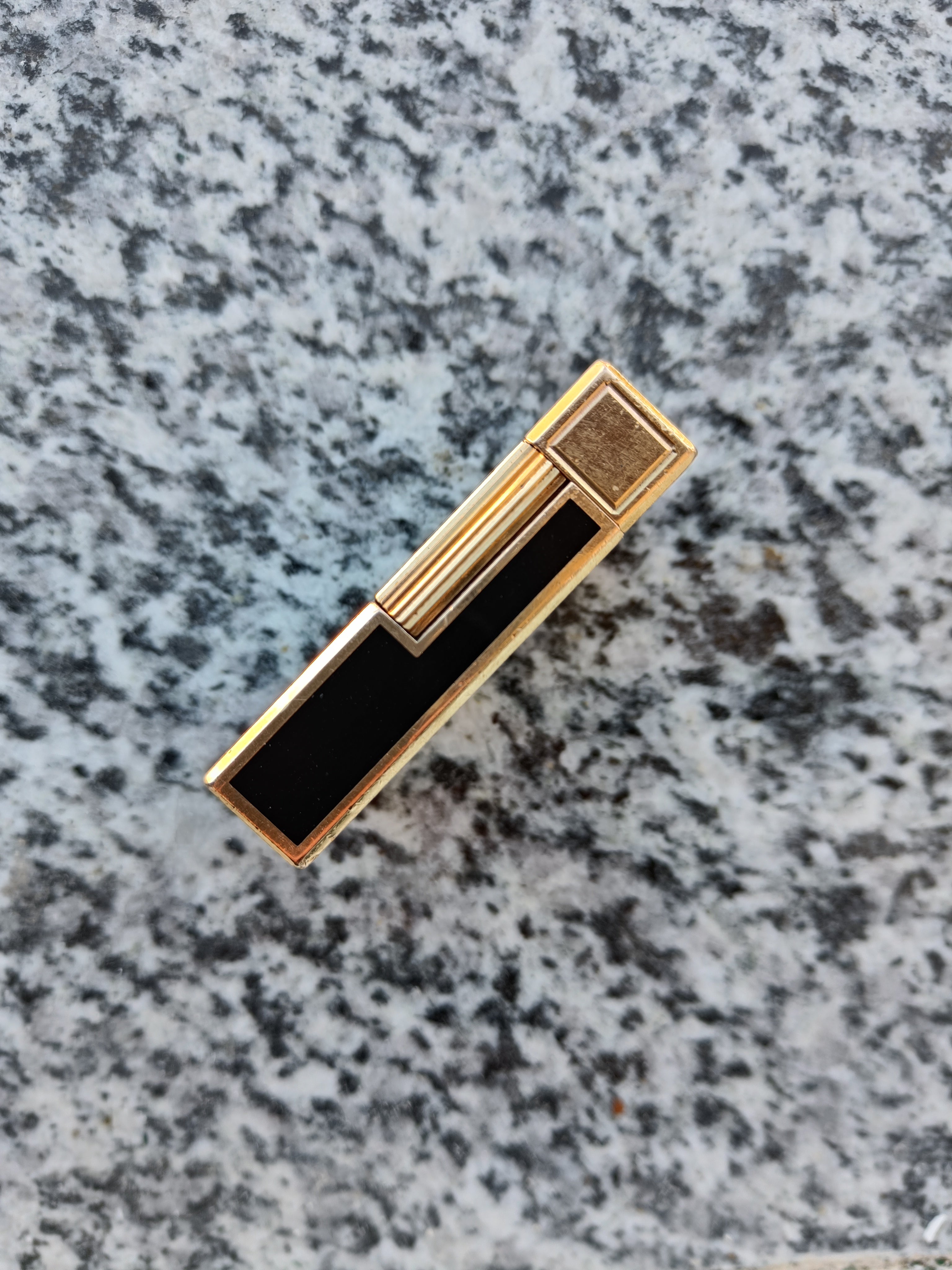 ST Dupont Ligne 1 laque de chine noir | Avenue of Aesthetic