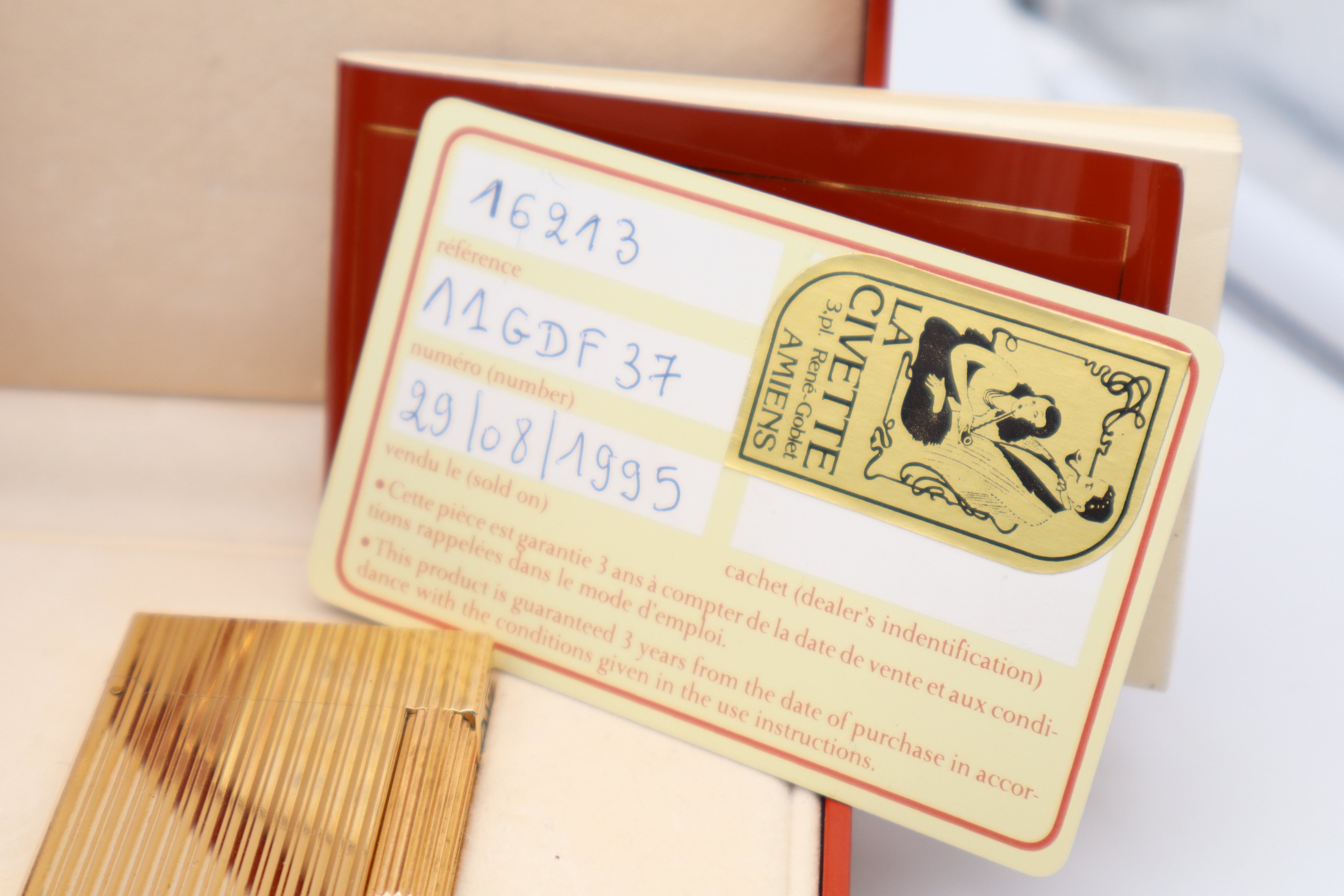 S.T. Dupont Ligne 2 Gold vertical stripes with box