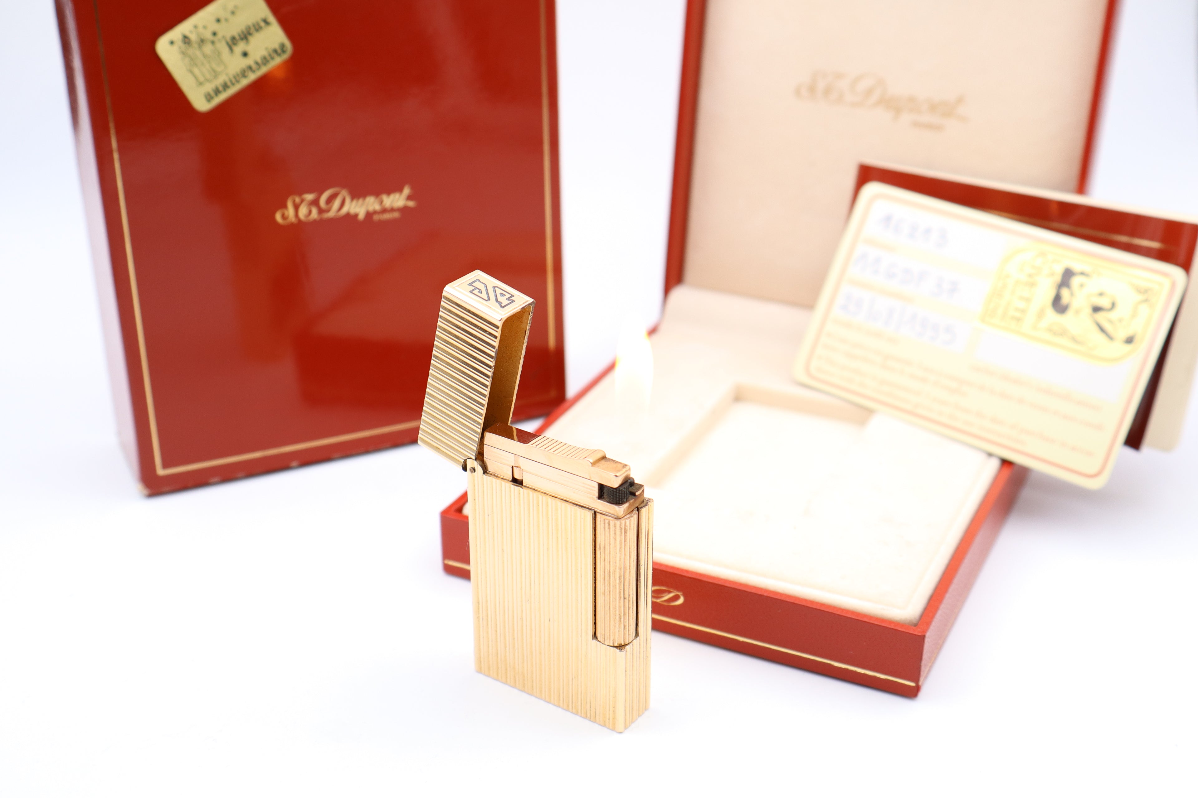 S.T. Dupont Ligne 2 Gold vertical stripes with box