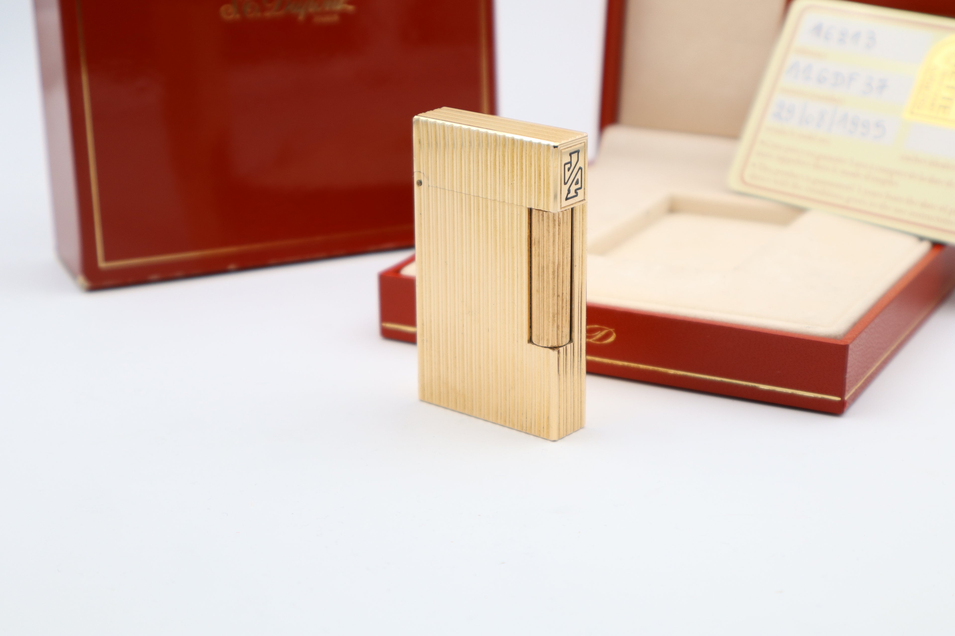 S.T. Dupont Ligne 2 Gold vertical stripes with box