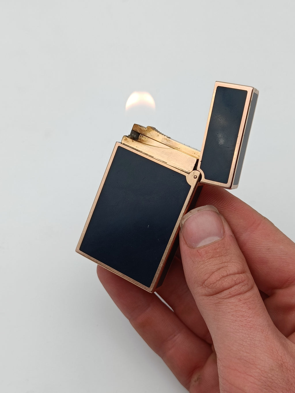 S.T. Dupont Ligne 2 dual flame laque de chine Blue