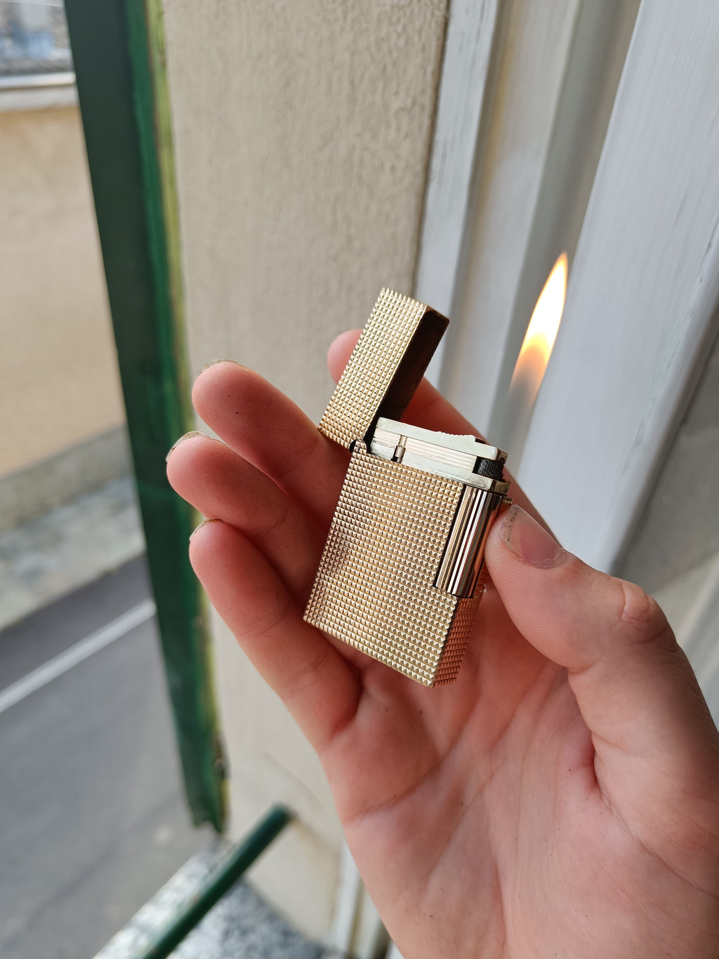 S.T. Dupont Ligne 2 Diamond Tip Gold | Avenue of Aesthetic