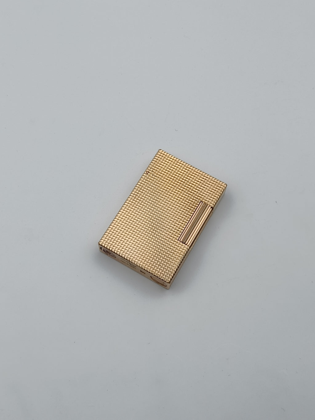 S.T. Dupont Ligne 2 Diamond Tip Gold | Avenue of Aesthetic