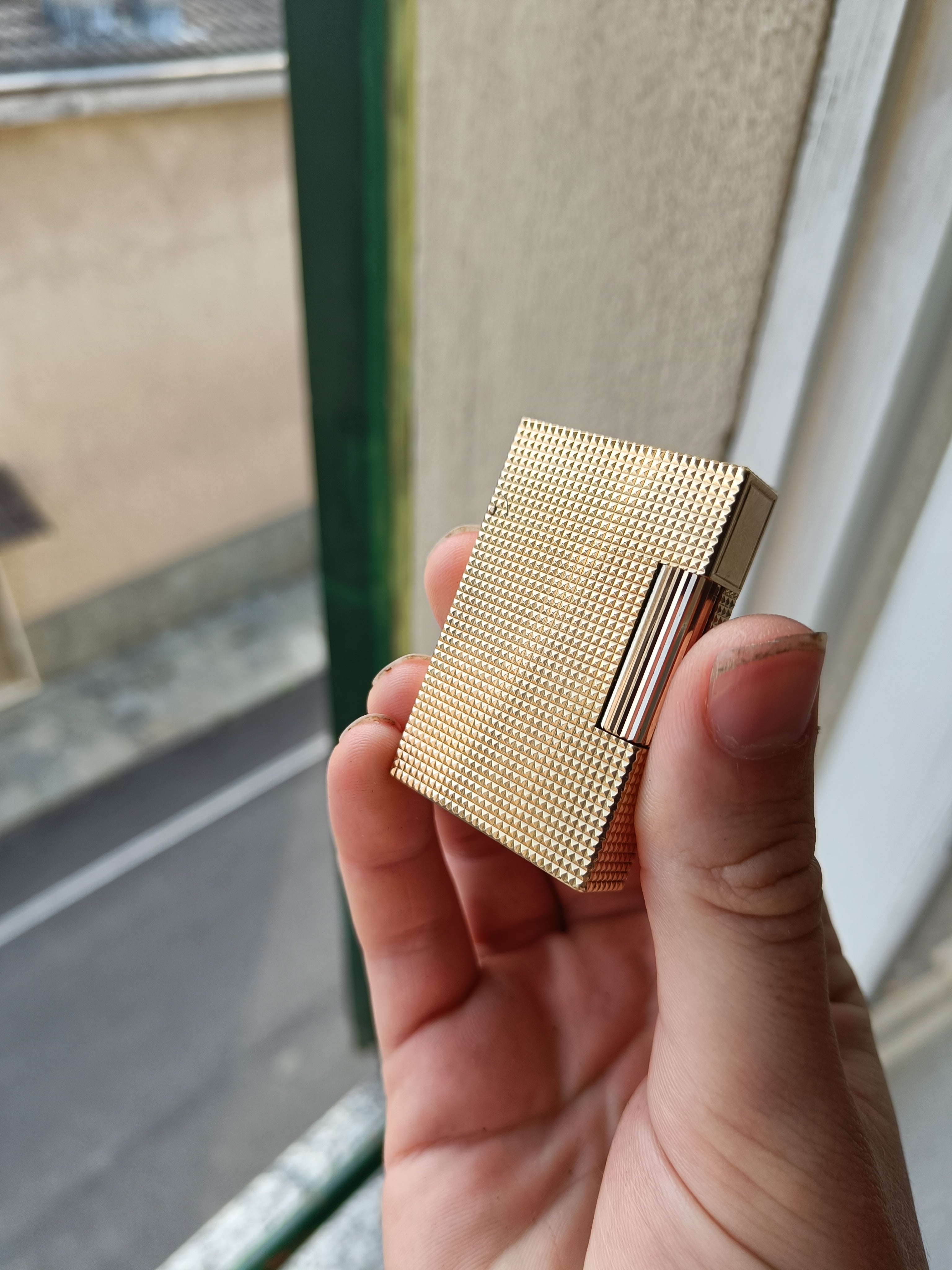 S.T. Dupont Ligne 2 Diamond Tip Gold | Avenue of Aesthetic