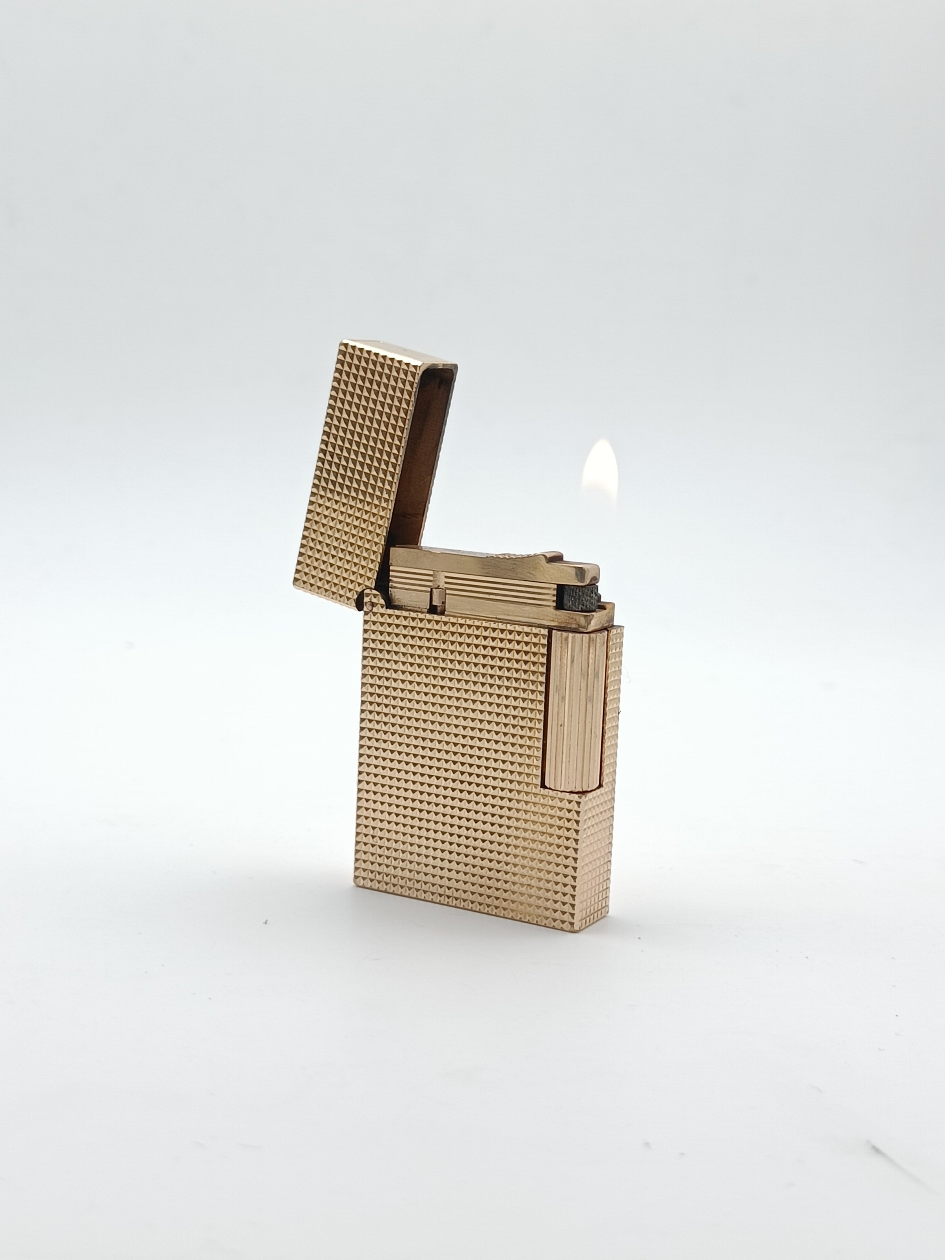 S.T. Dupont Ligne 2 Diamond Tip Gold | Avenue of Aesthetic