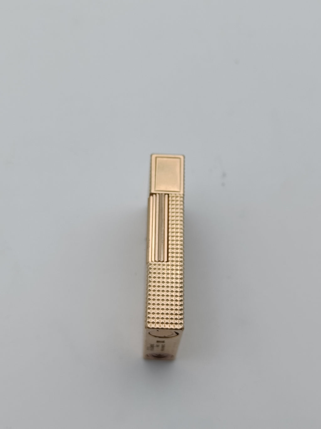 S.T. Dupont Ligne 2 Diamond Tip Gold | Avenue of Aesthetic