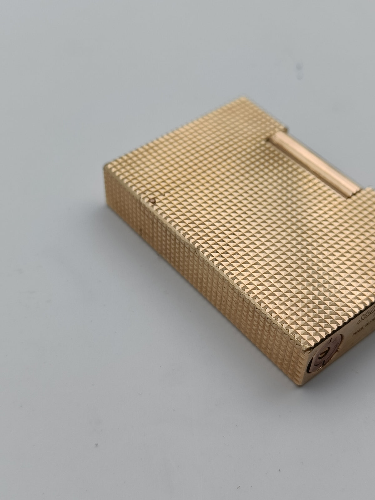 S.T. Dupont Ligne 2 Diamond Tip Gold | Avenue of Aesthetic