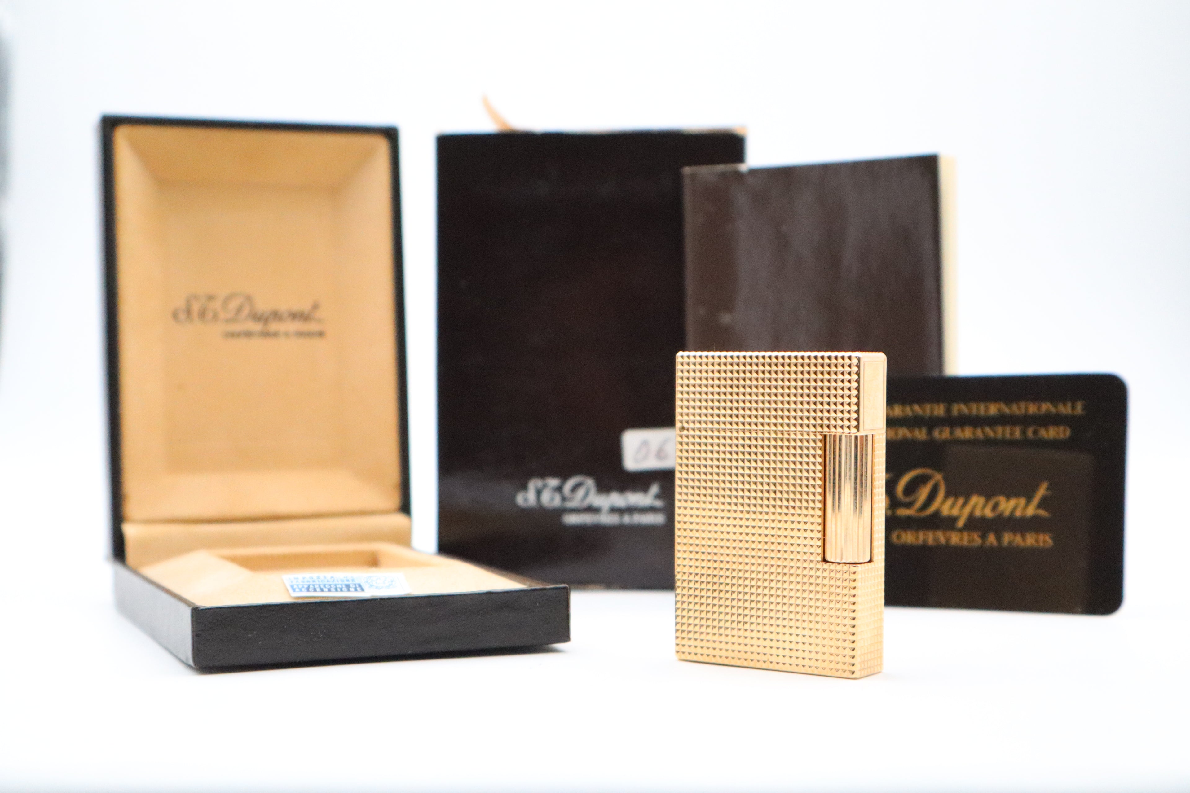 S.T. Dupont Ligne 2 NOS pointe diamond with box and papers