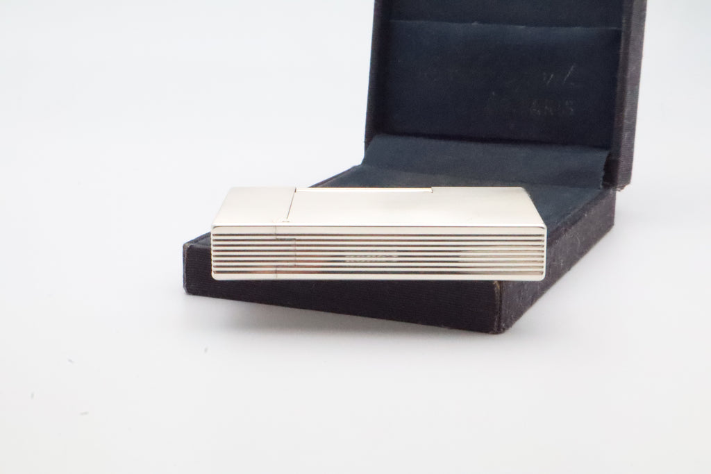 S.T. Dupont Ligne 2 silver vertical stripes lighter