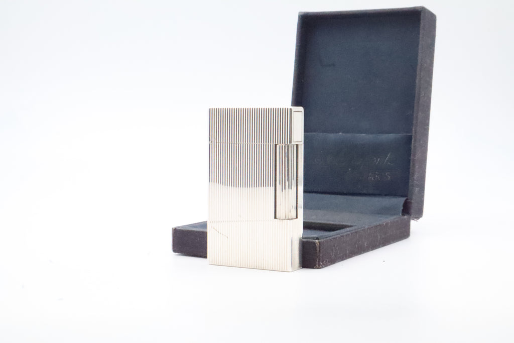 S.T. Dupont Ligne 2 silver vertical stripes lighter