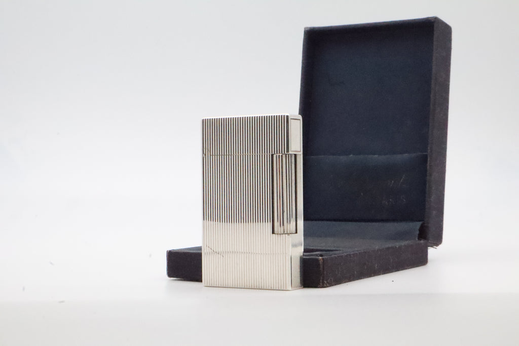 S.T. Dupont Ligne 2 silver vertical stripes lighter
