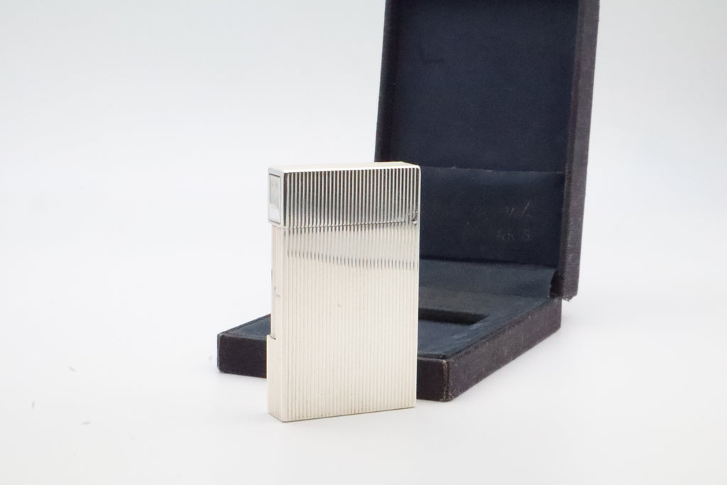 S.T. Dupont Ligne 2 silver vertical stripes lighter