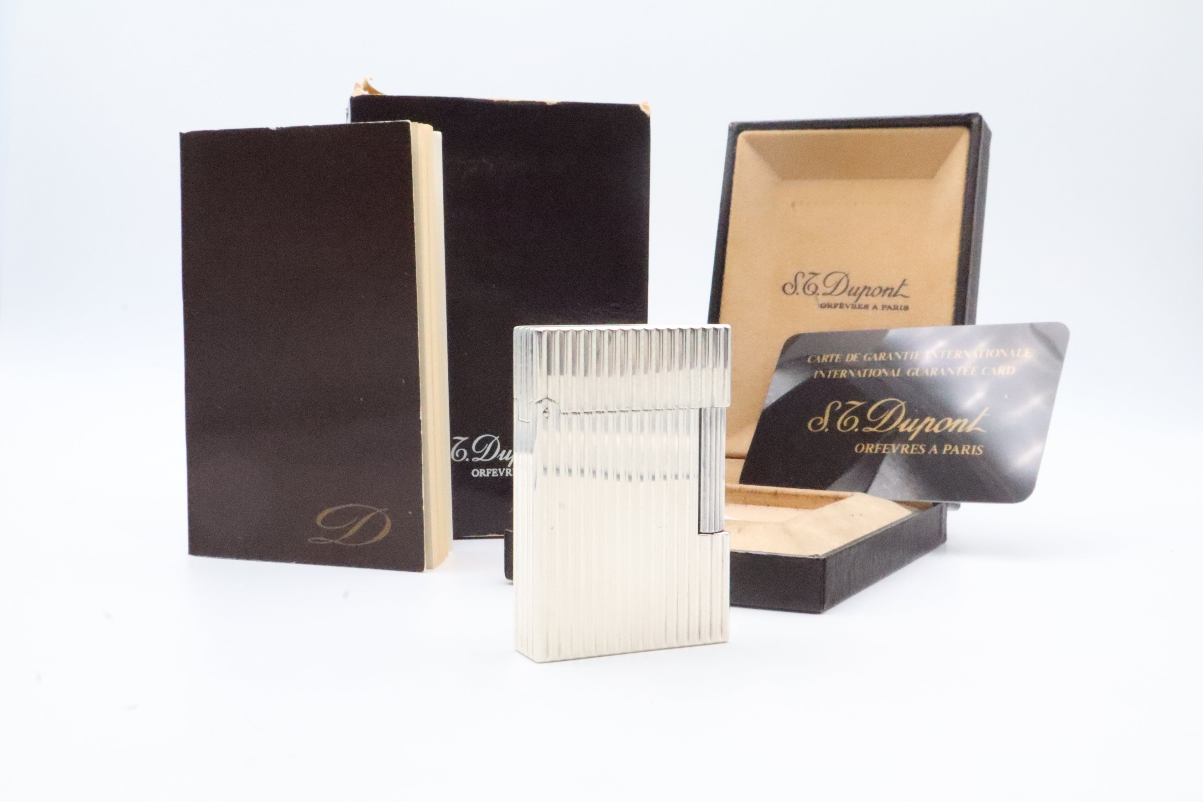 S.T. Dupont Ligne 2 Silver vertical stripes NOS lighter