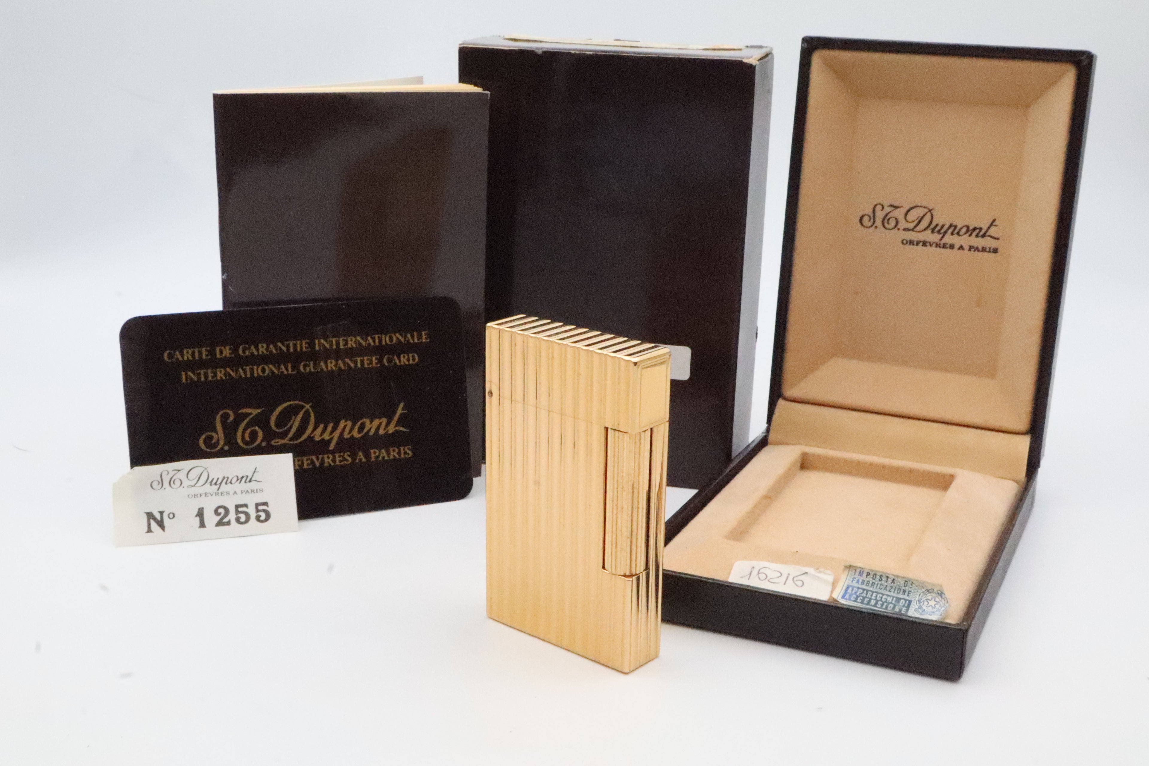 S.T. Dupont Ligne 2 gold vertical stripes NOS lighter