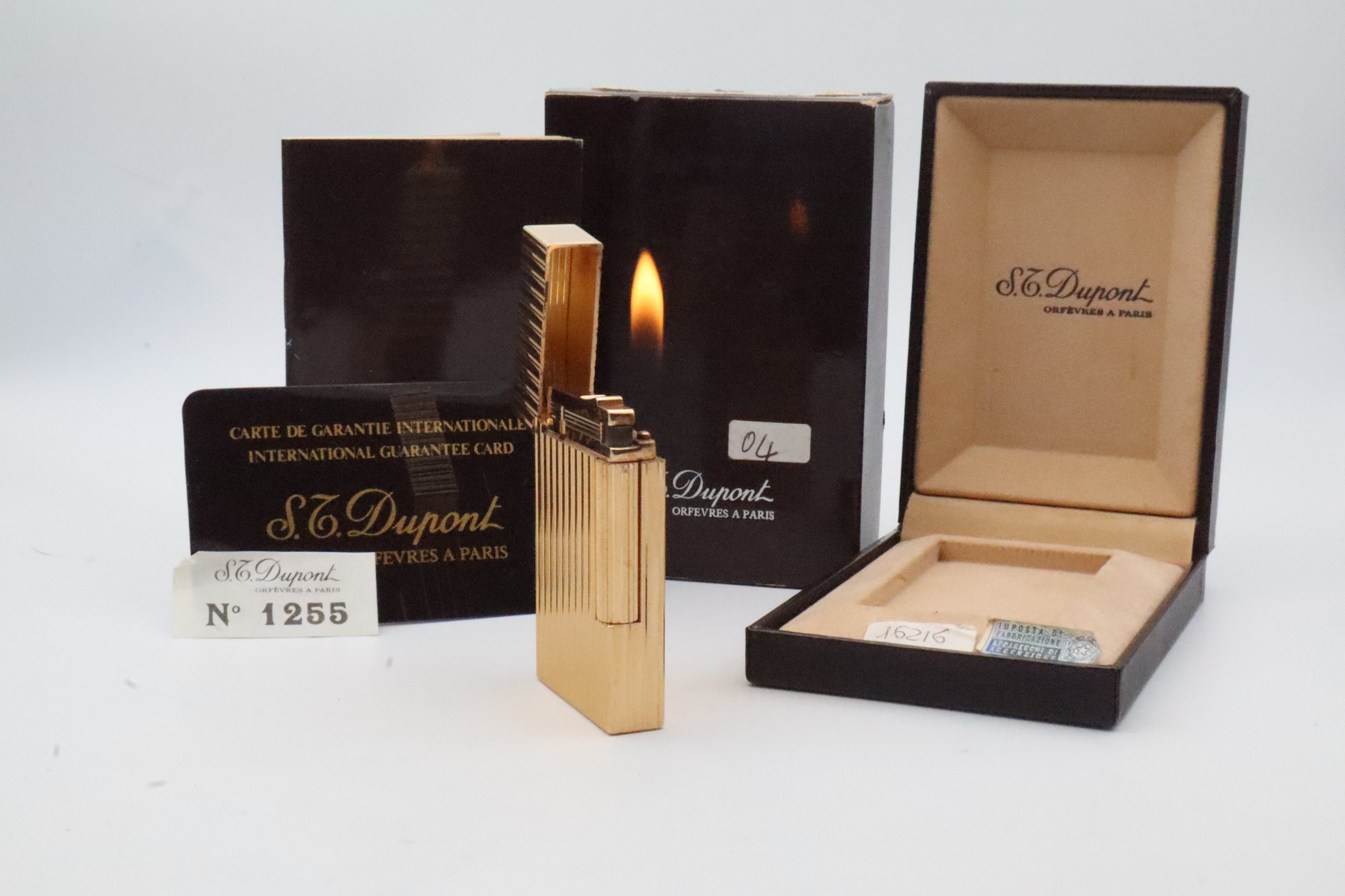 S.T. Dupont Ligne 2 gold vertical stripes NOS lighter