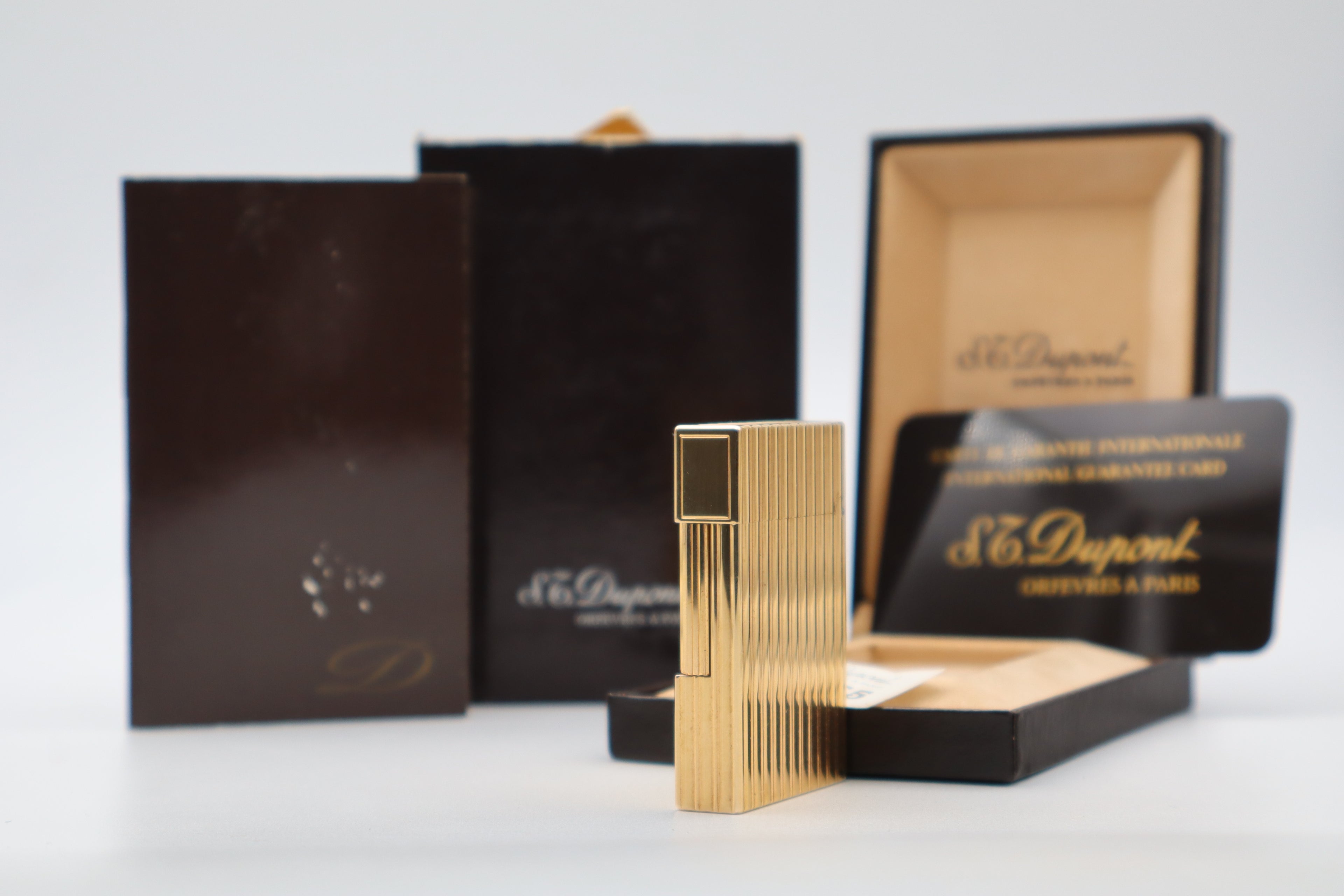 S.T. Dupont Ligne 2 gold vertical stripes NEW OLD STOCK lighter small model