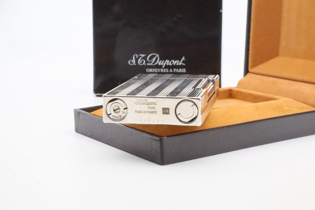 S.T. Dupont Ligne 2 silver vertical stripes lighter in new old stock condition