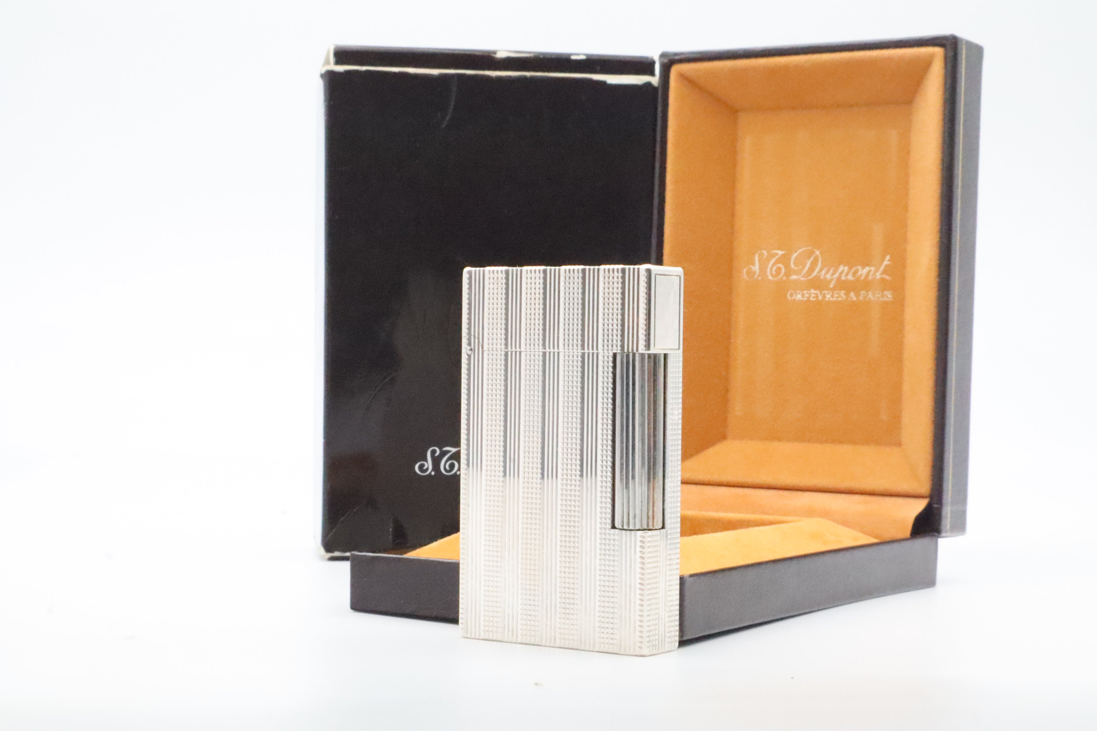 S.T. Dupont Ligne 2 silver vertical stripes lighter in new old stock condition