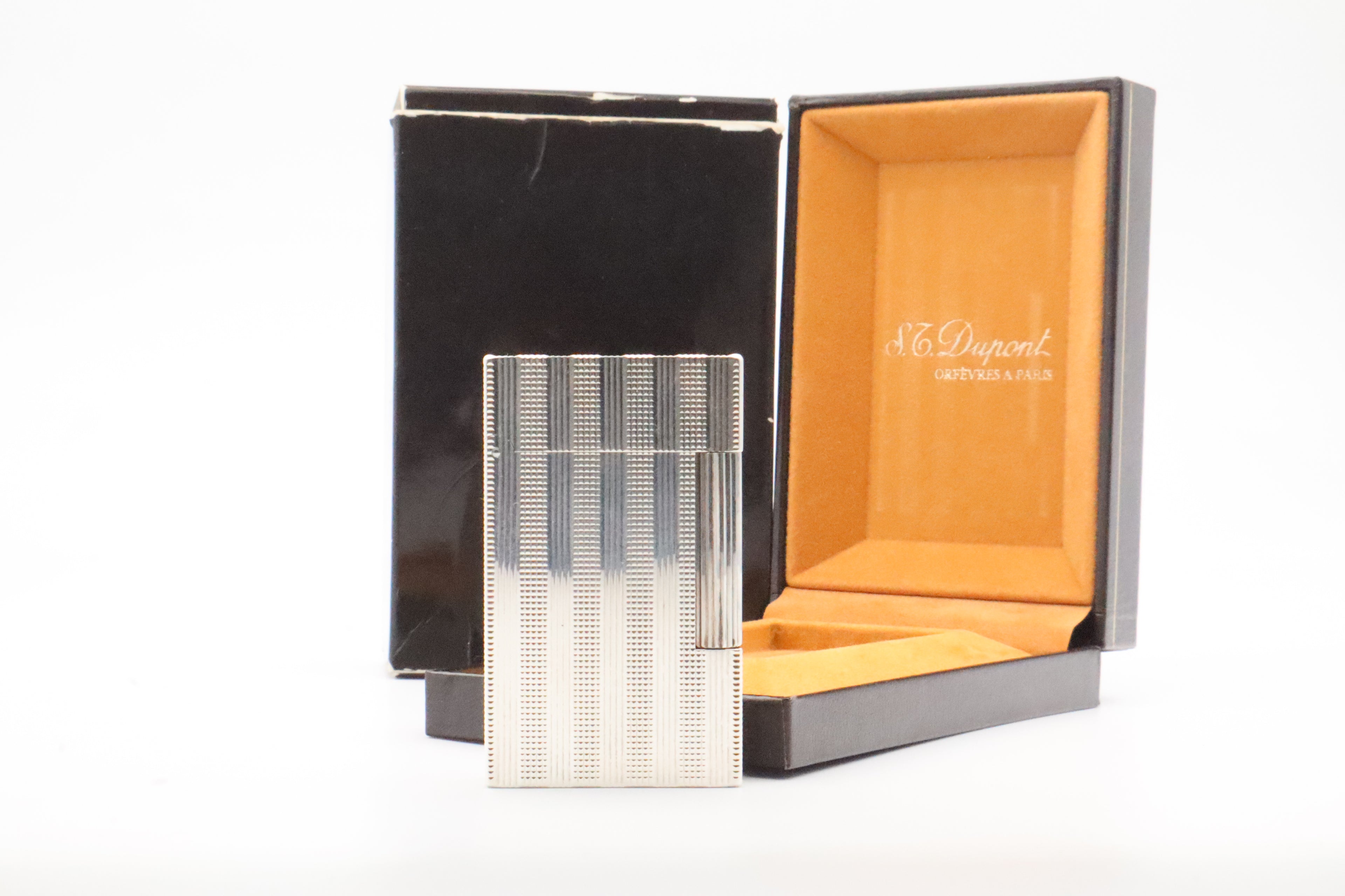 S.T. Dupont Ligne 2 silver vertical stripes lighter in new old stock condition