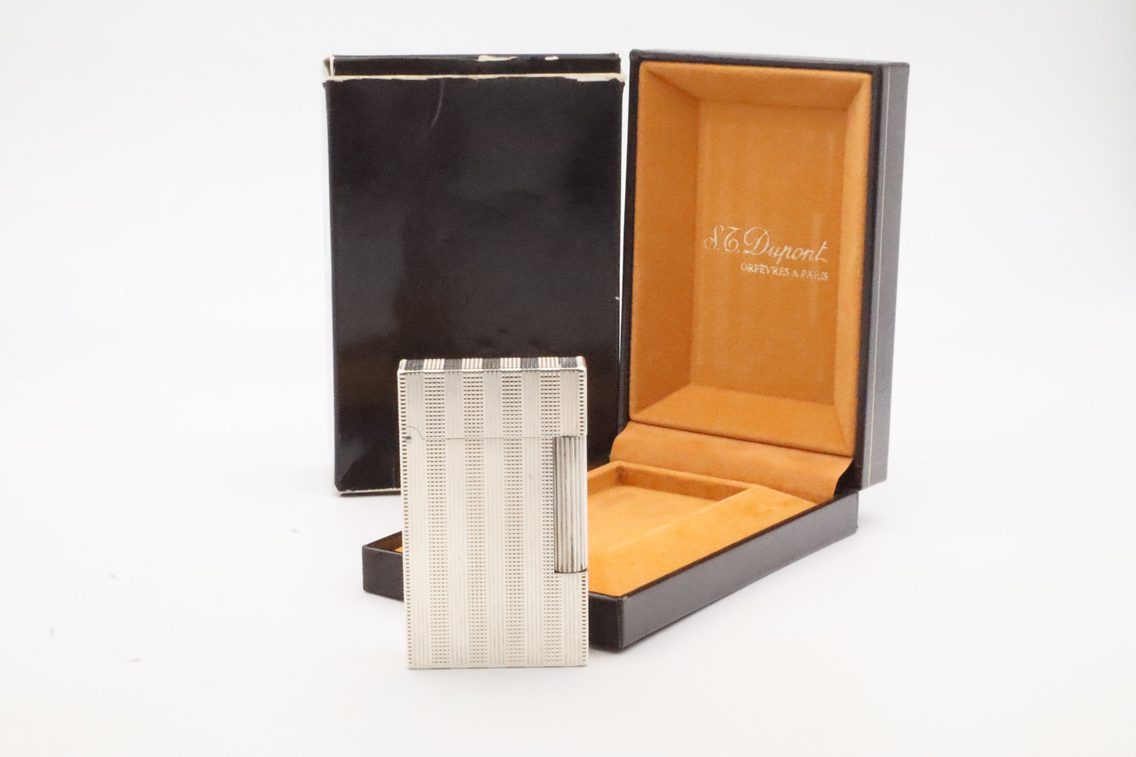 S.T. Dupont Ligne 2 silver vertical stripes lighter in new old stock condition