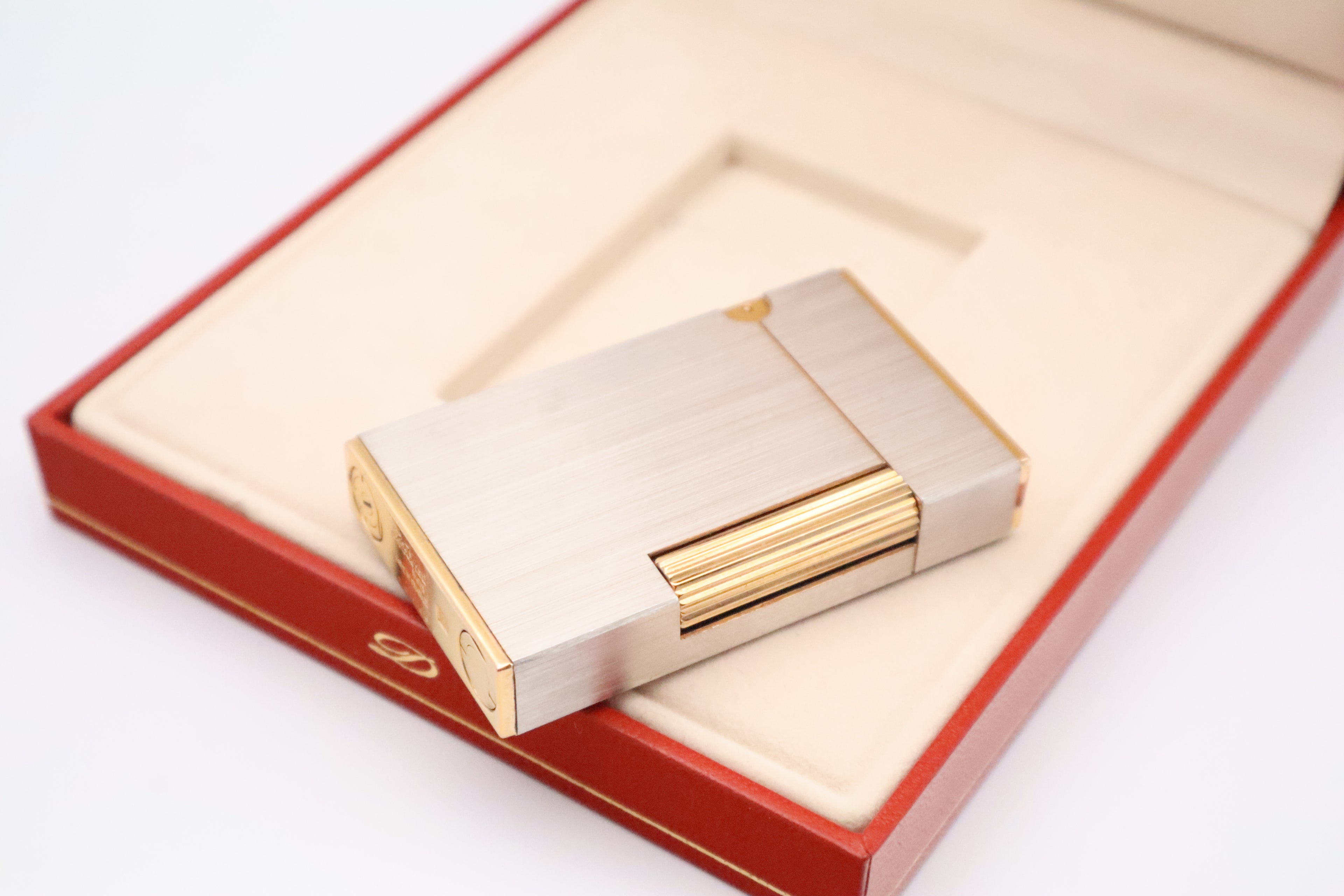 Vintage 1990s S.T. Dupont Ligne 2 Grand Modele brushed silver lighter with box