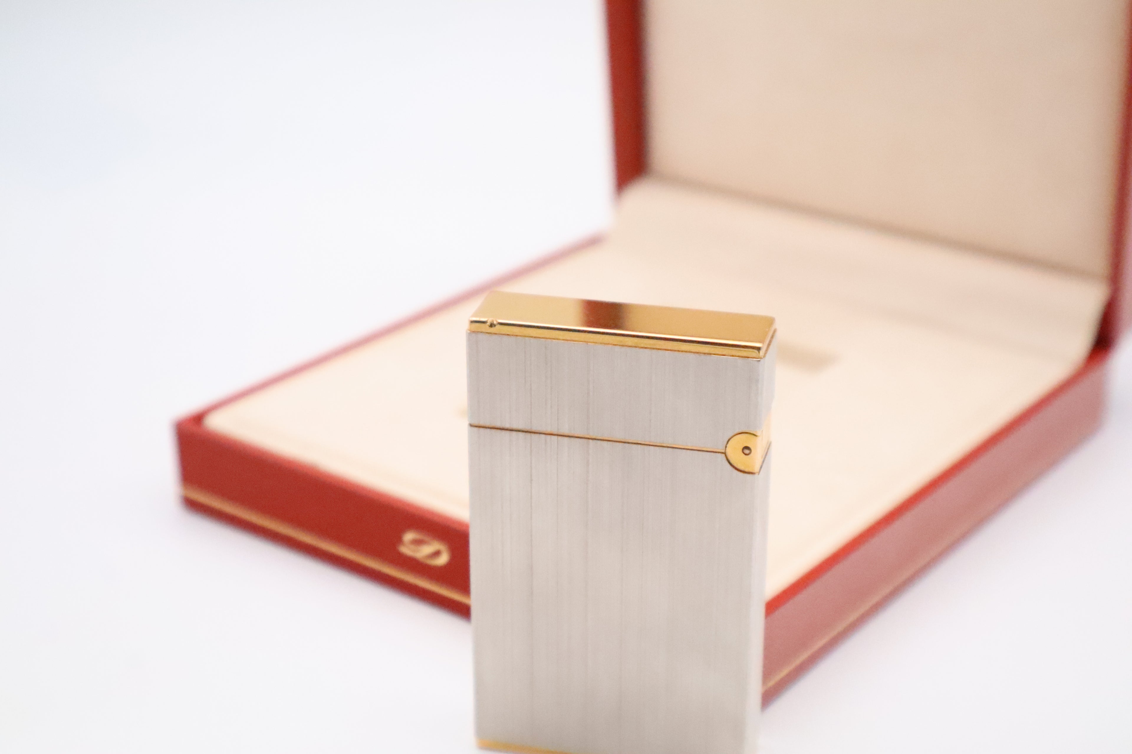 Vintage 1990s S.T. Dupont Ligne 2 Grand Modele brushed silver lighter with box