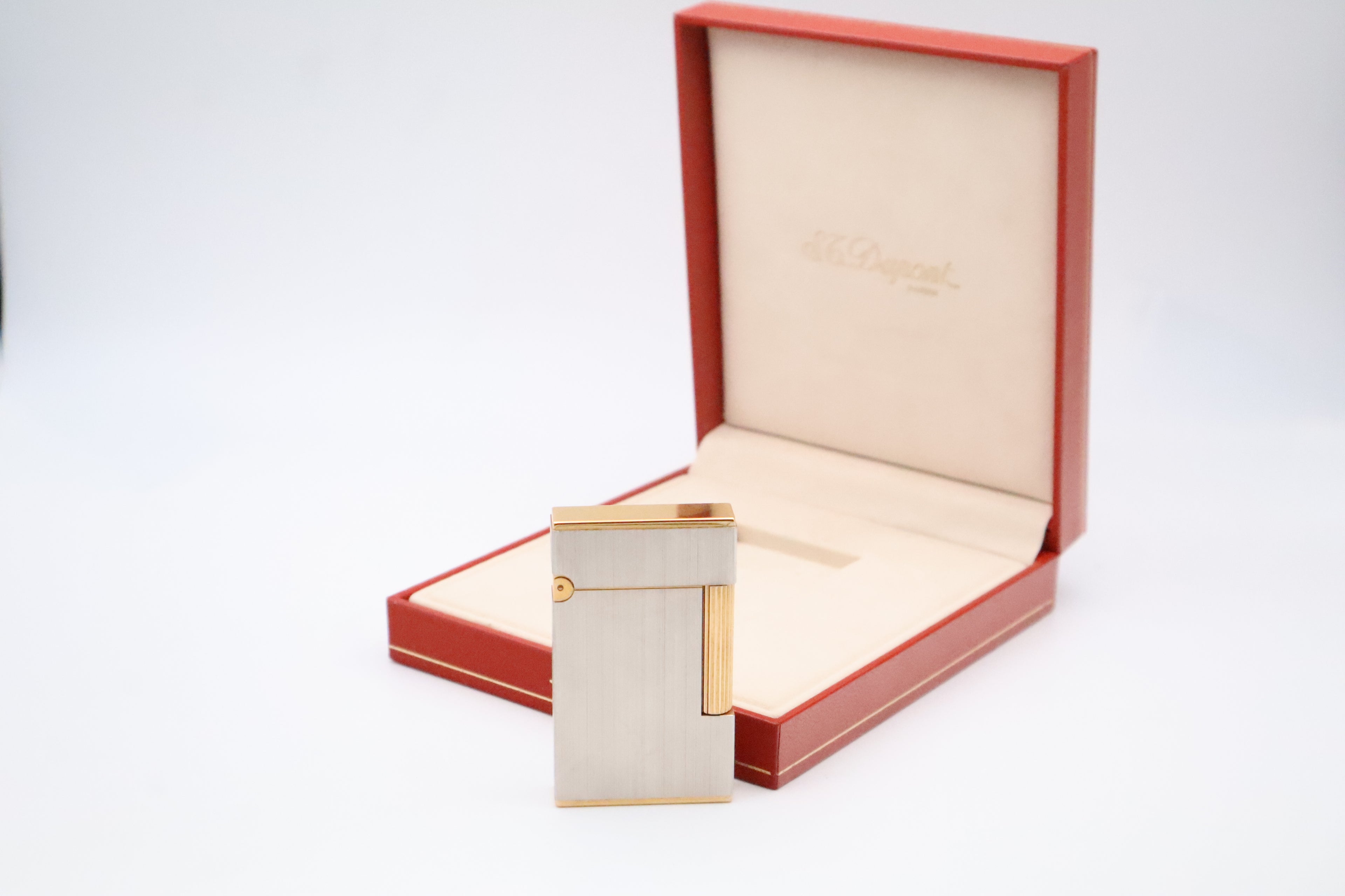 Vintage 1990s S.T. Dupont Ligne 2 Grand Modele brushed silver lighter with box