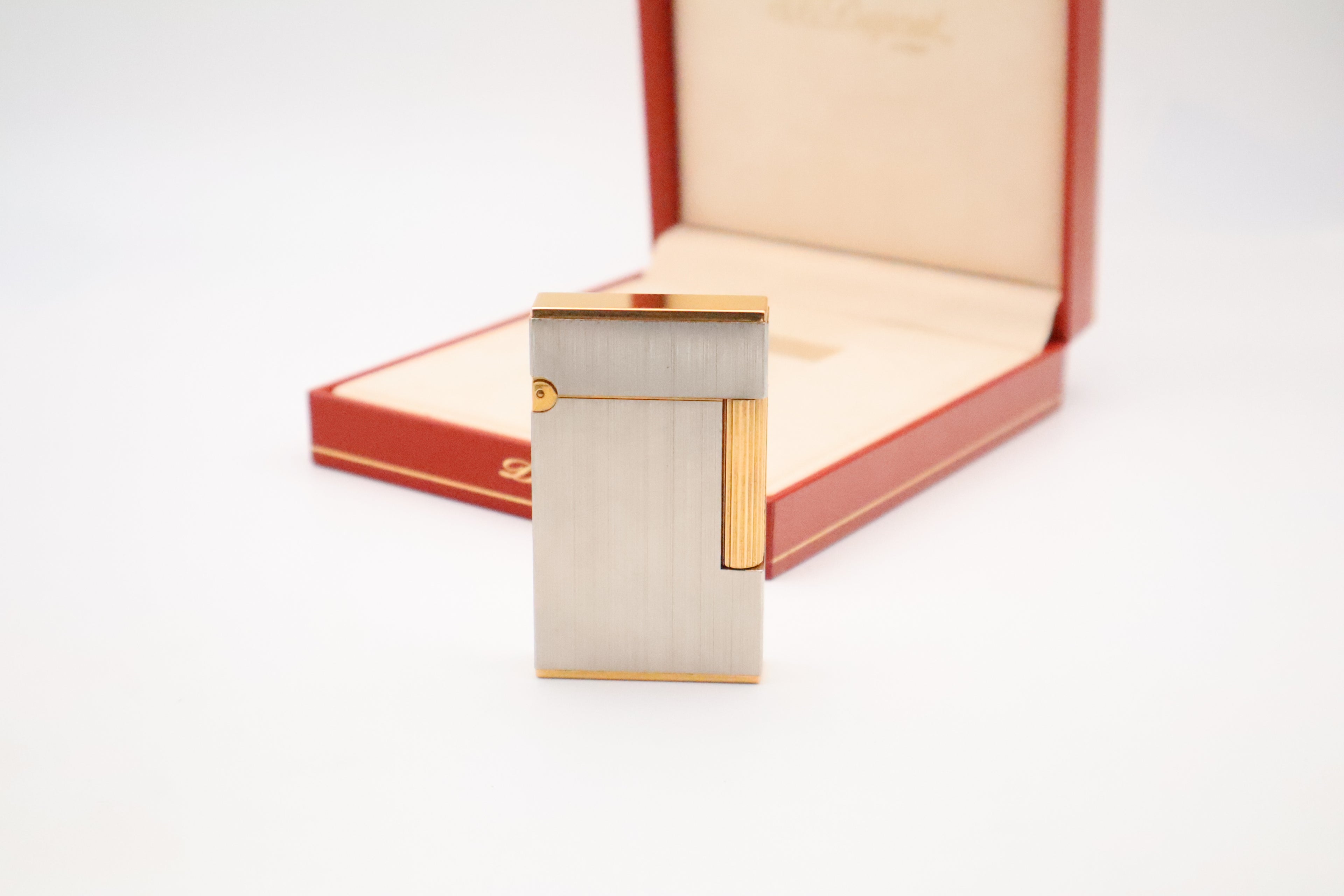 Vintage 1990s S.T. Dupont Ligne 2 Grand Modele brushed silver lighter with box