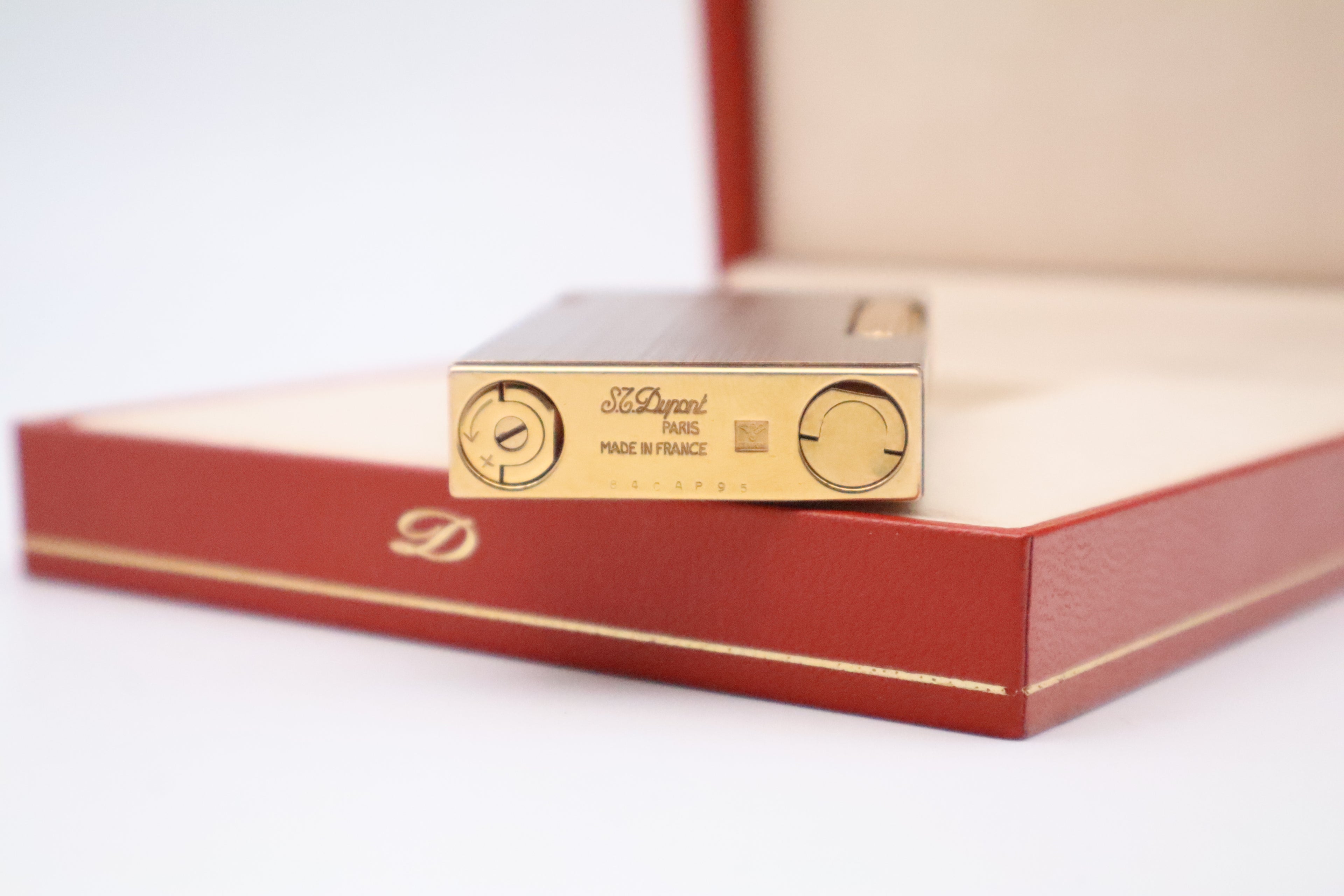 Vintage 1990s S.T. Dupont Ligne 2 Grand Modele brushed silver lighter with box