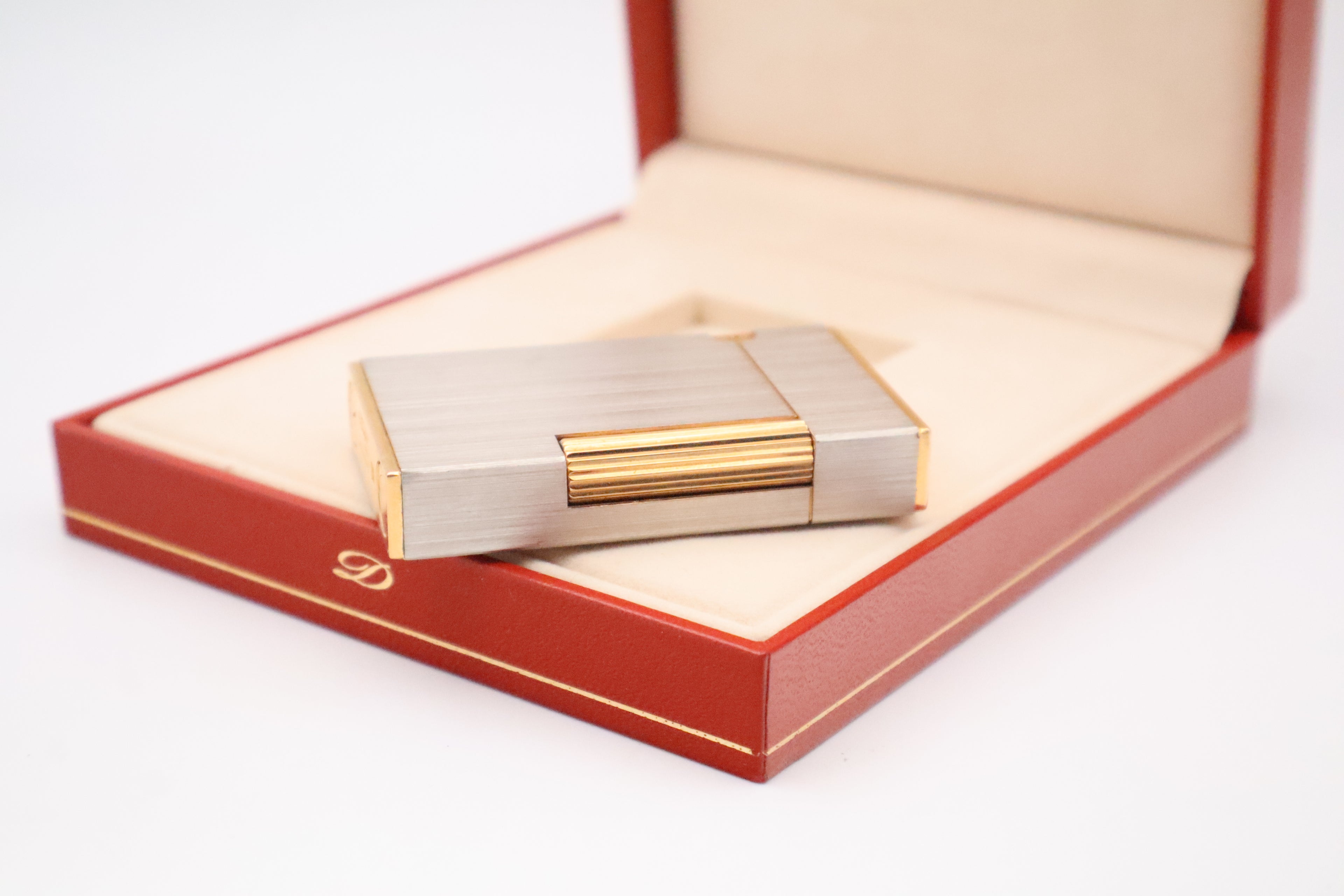 Vintage 1990s S.T. Dupont Ligne 2 Grand Modele brushed silver lighter with box