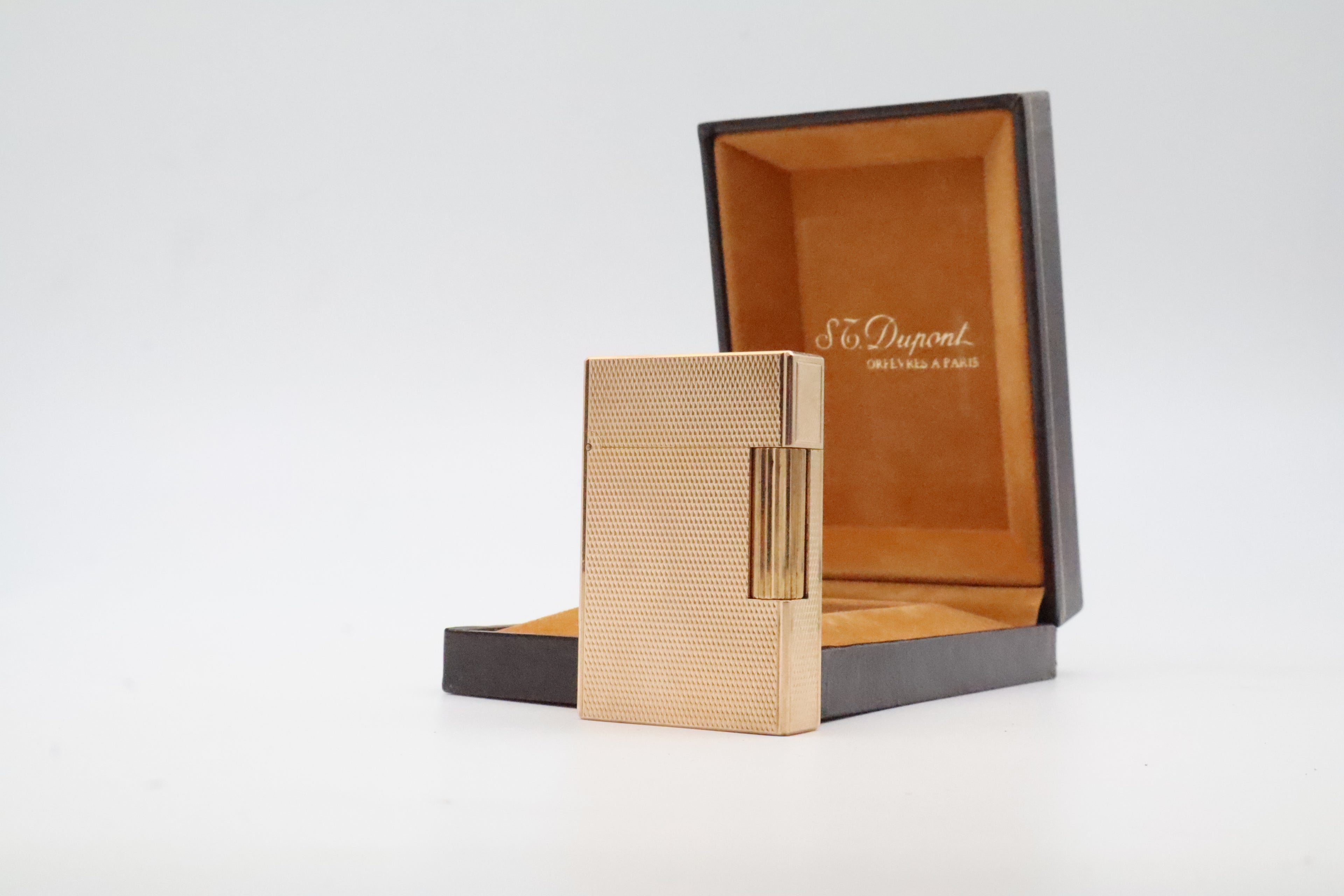 S.T. Dupont Ligne 2 Petit Modele small gold lighter with barleycorn pattern and original box