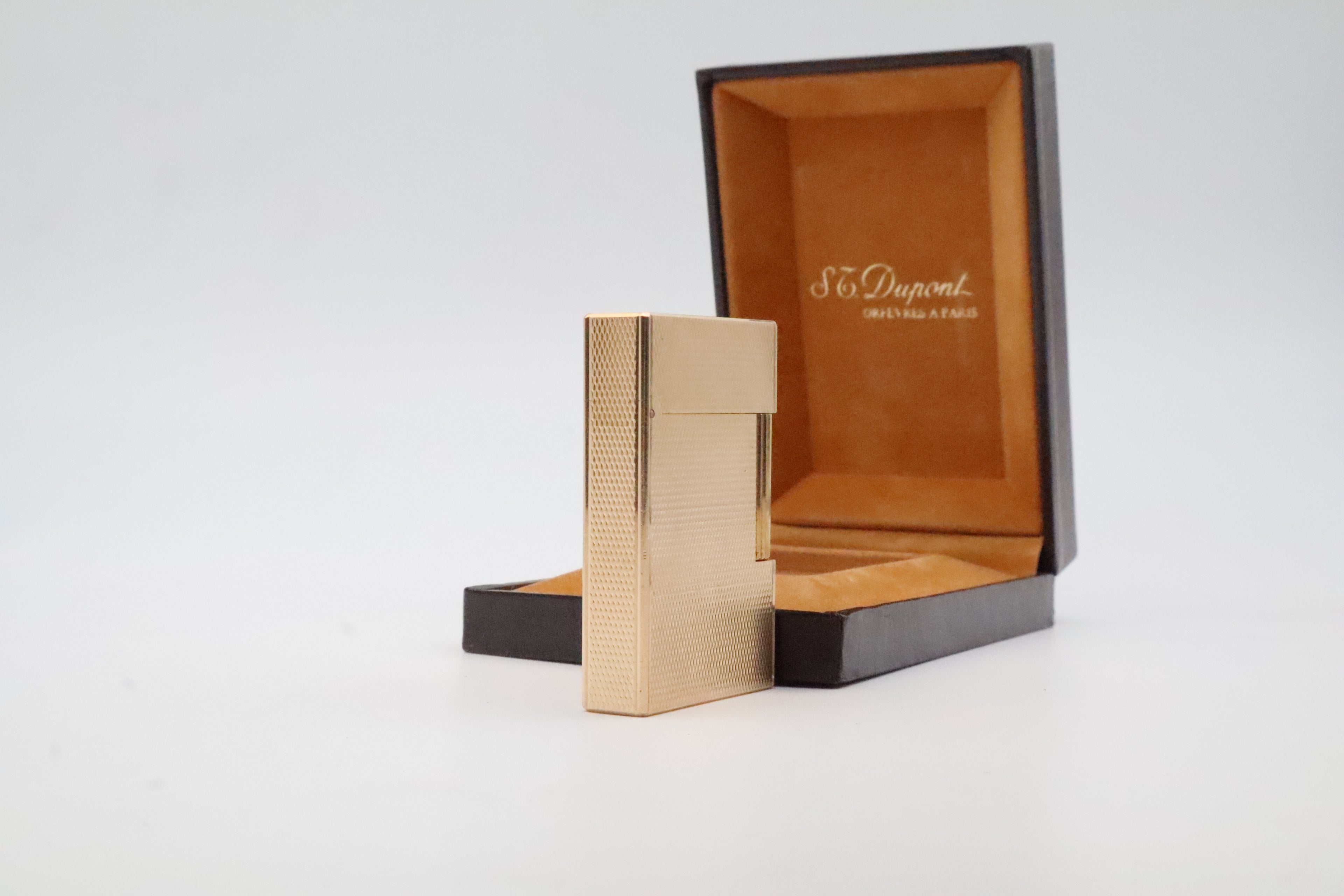 S.T. Dupont Ligne 2 Petit Modele small gold lighter with barleycorn pattern and original box