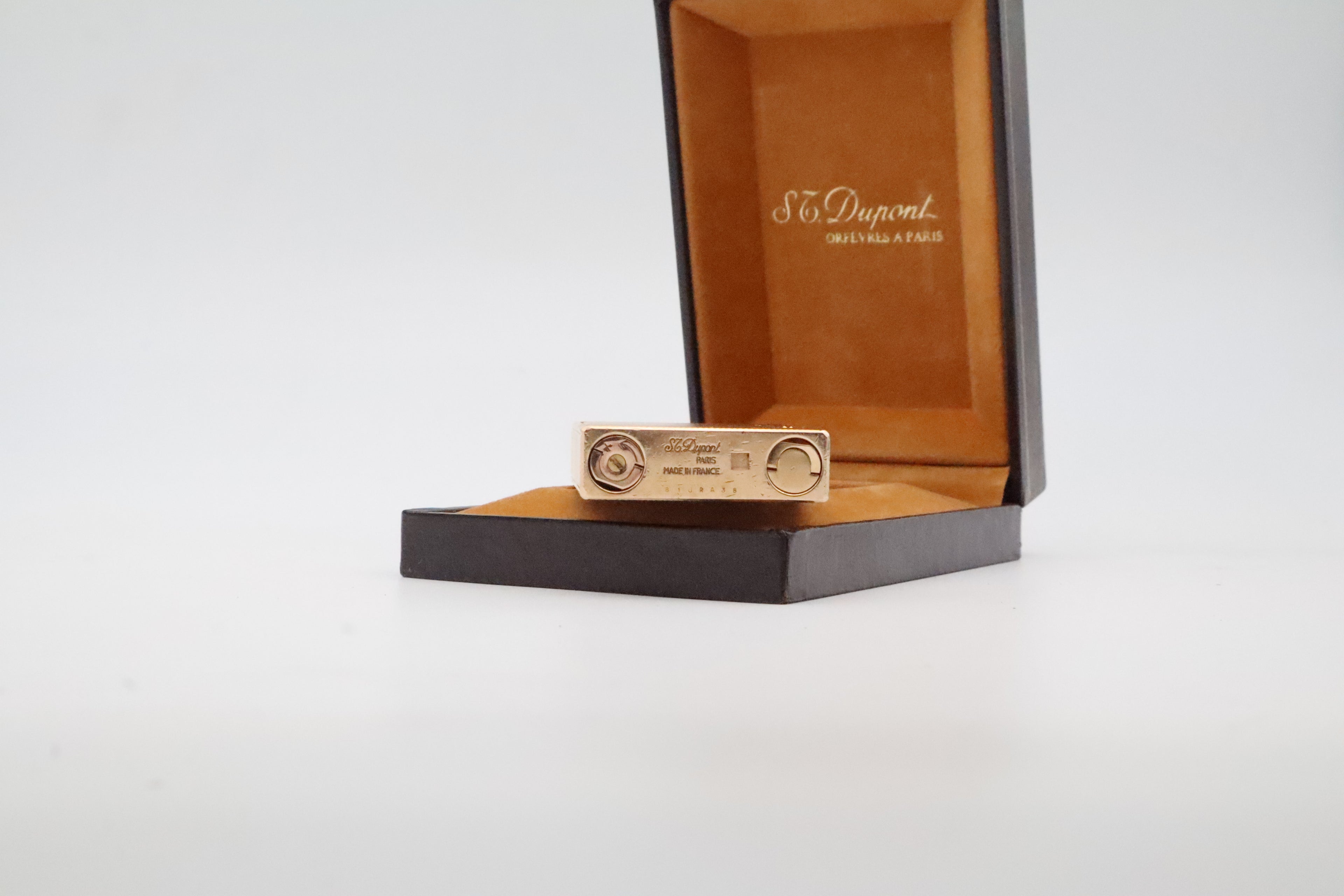 S.T. Dupont Ligne 2 Petit Modele small gold lighter with barleycorn pattern and original box