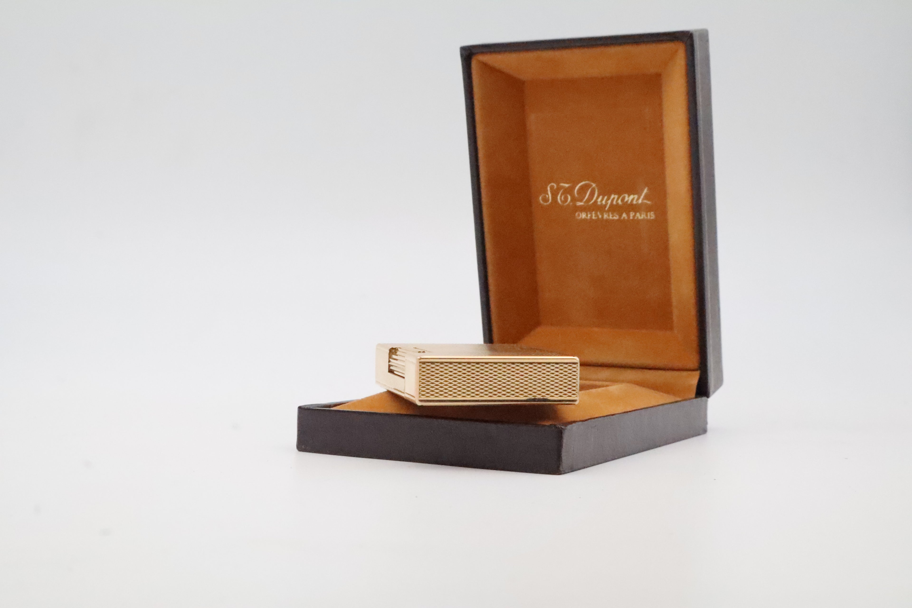 S.T. Dupont Ligne 2 Petit Modele small gold lighter with barleycorn pattern and original box