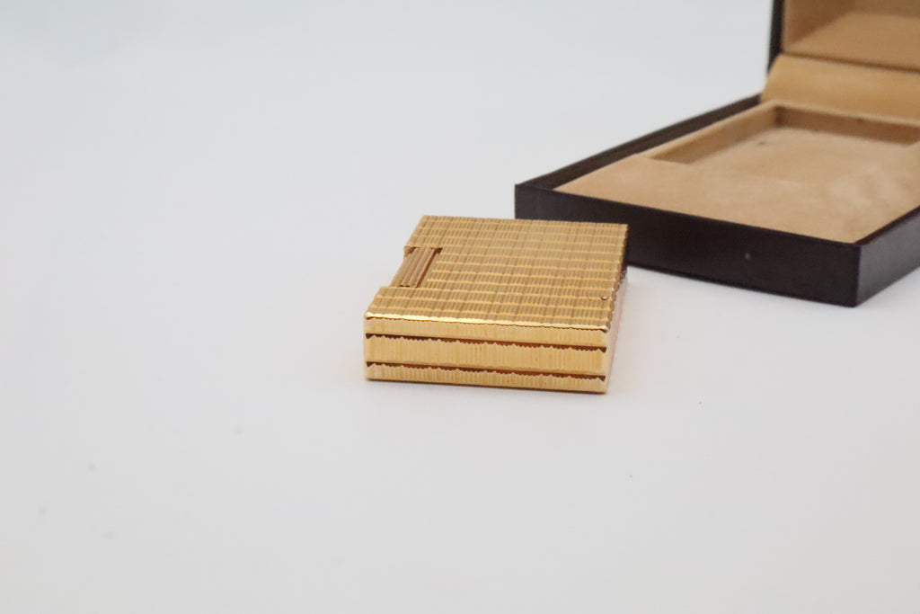 S.T. Dupont Ligne 2 Petit Modele gold Prince of Wales lighter, reference 15240, with original box