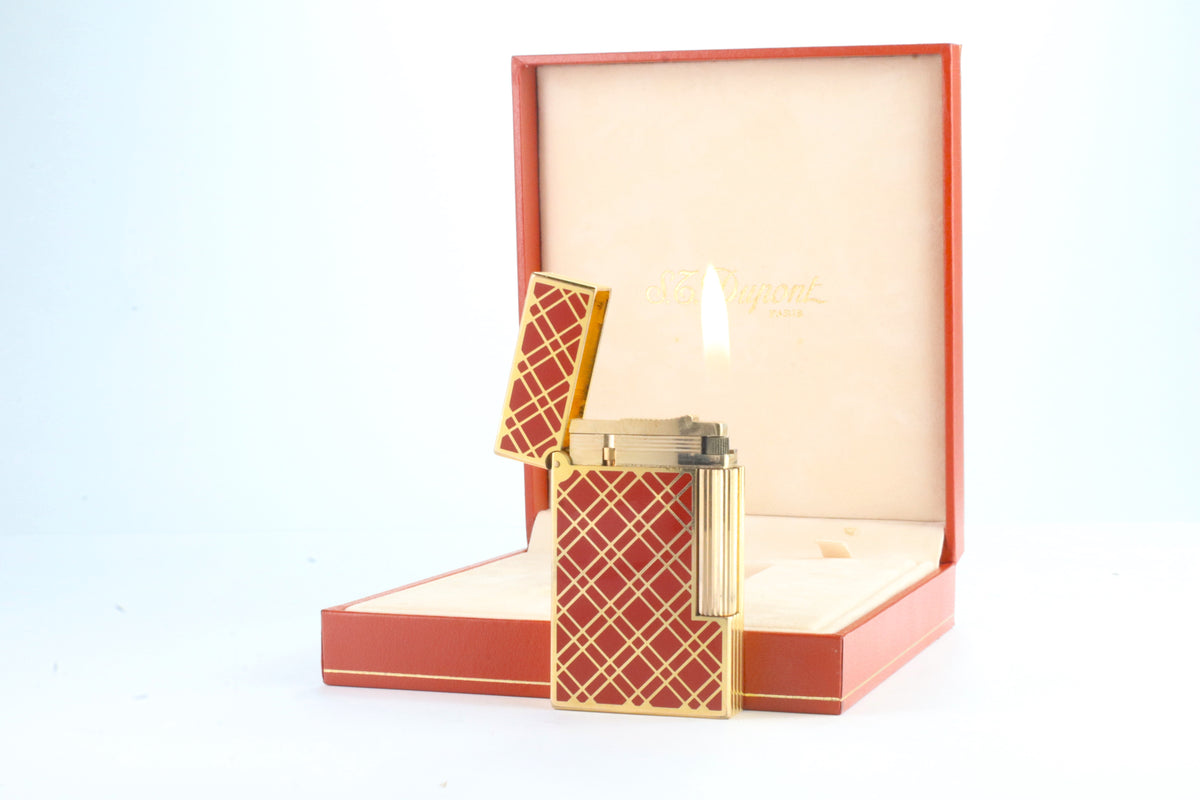 S.T. Dupont Ligne 2 Grand Modele lighter in red laque de chine with a gold cloisonne lattice, in its original red box