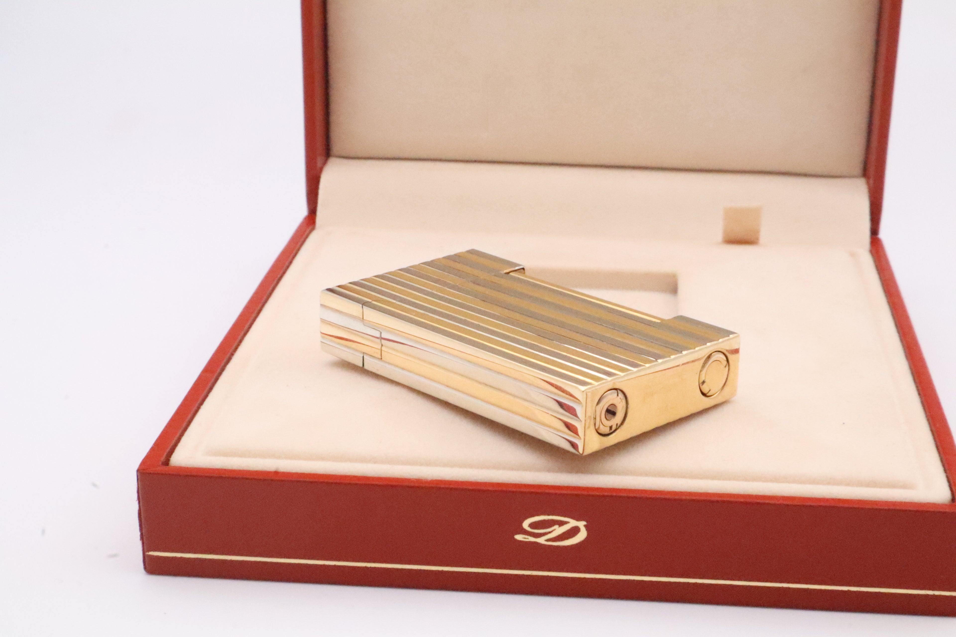 Unique Solid 18k Gold S.T. Dupont Ligne D lighter