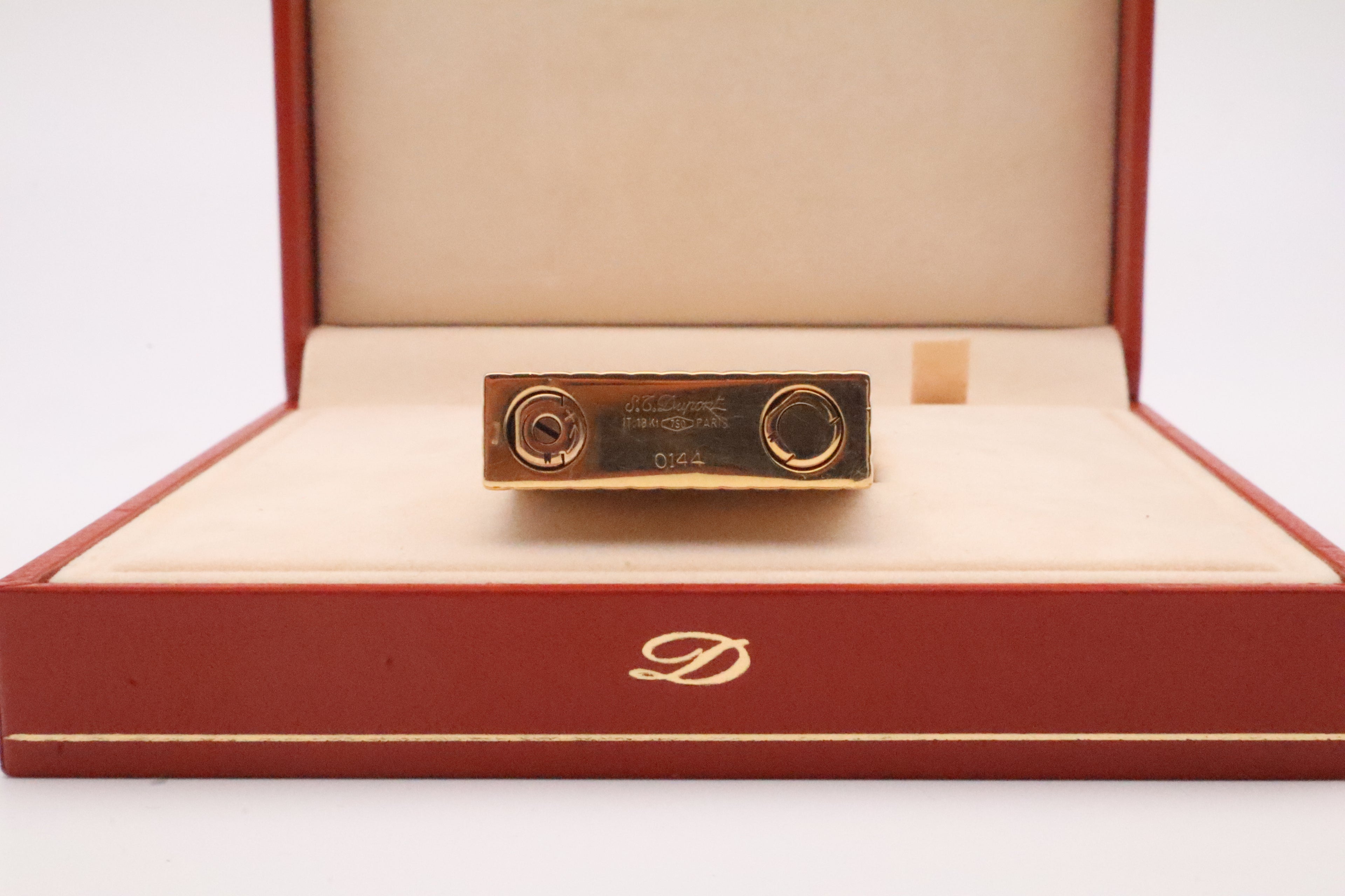 Unique Solid 18k Gold S.T. Dupont Ligne D lighter